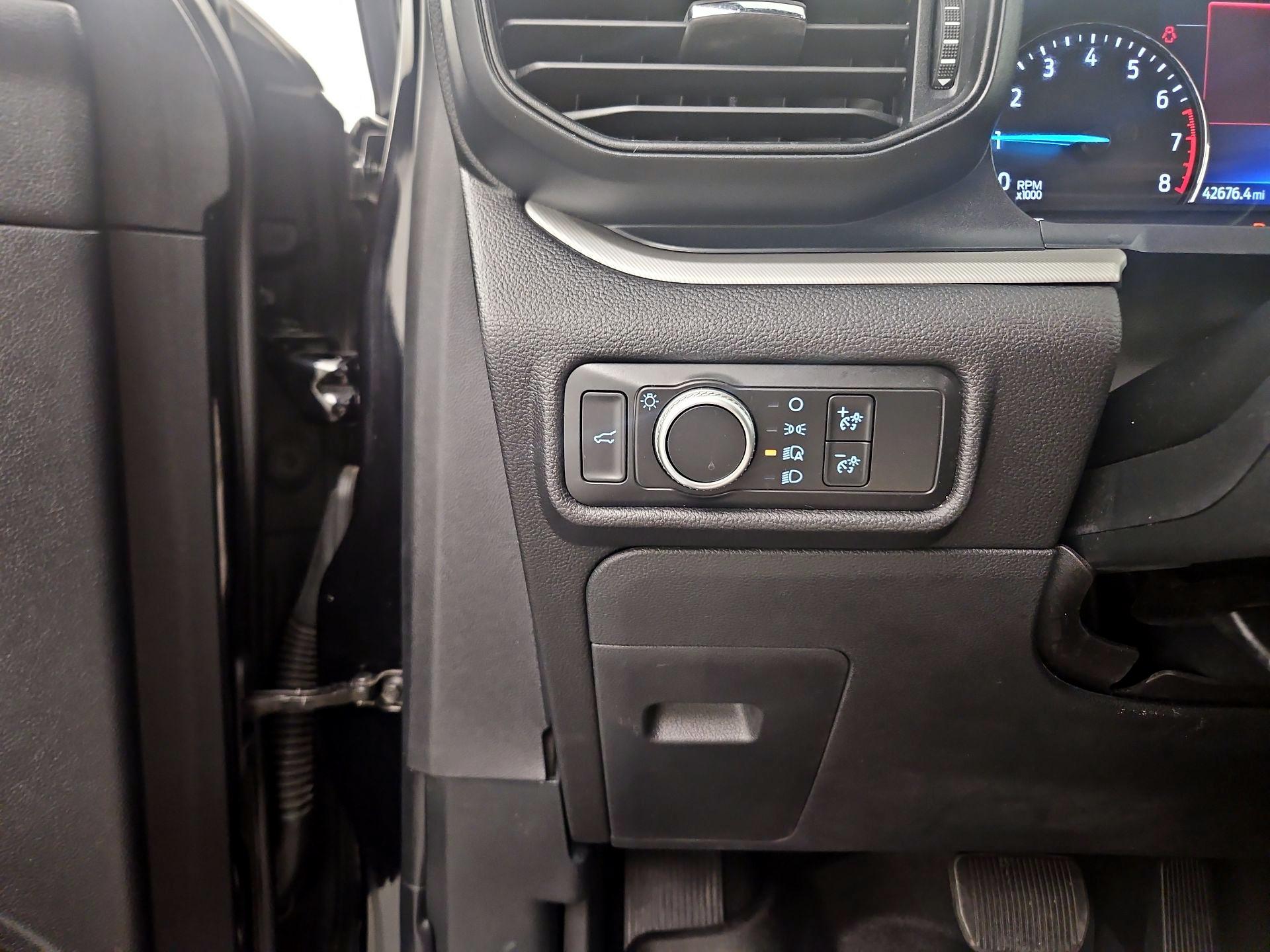 Thumbnail: 2020 Ford Explorer - 13