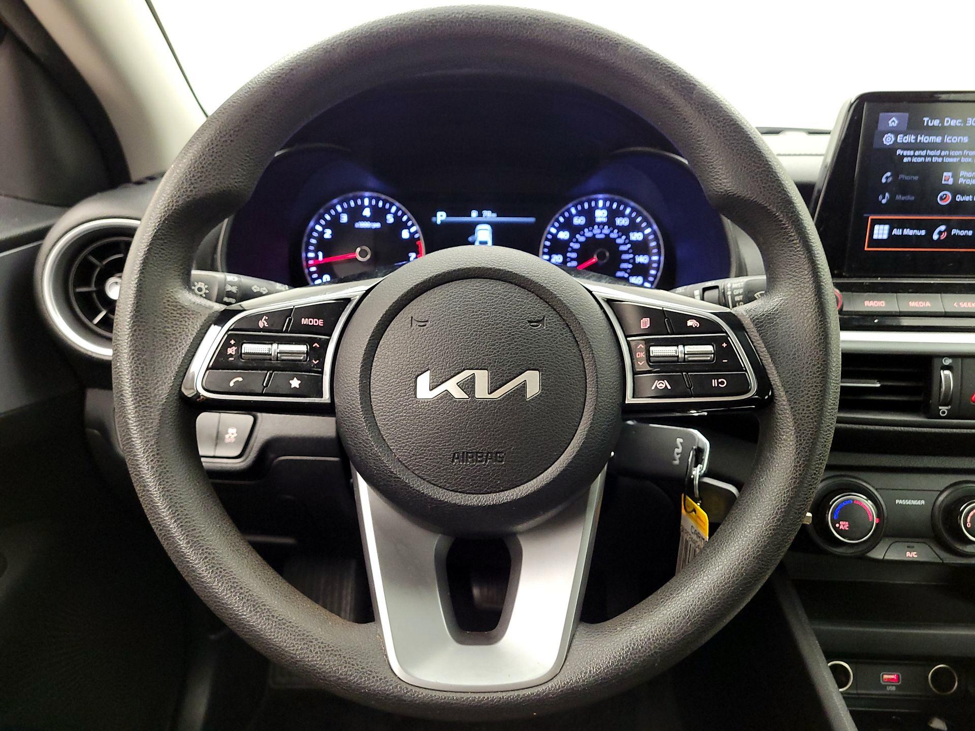 Thumbnail: 2022 Kia Forte - 10