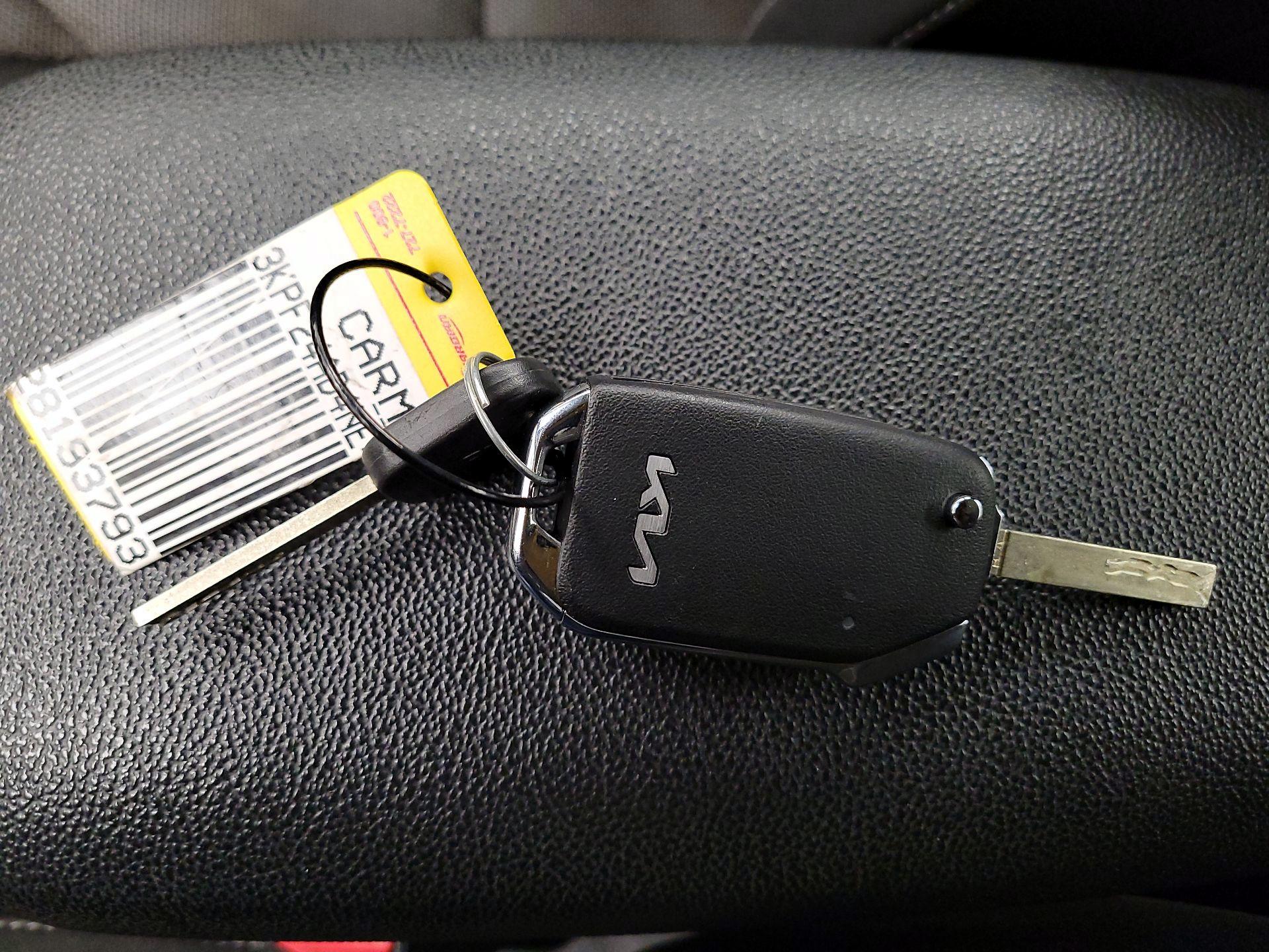 Thumbnail: 2022 Kia Forte - 18