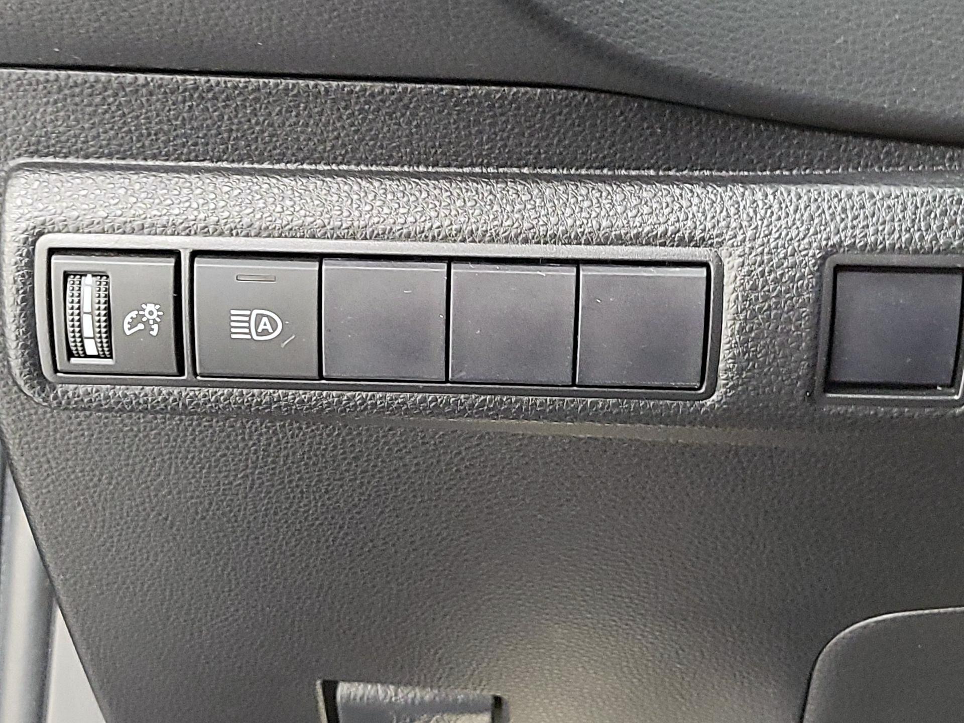 Thumbnail: 2021 Toyota Corolla - 13