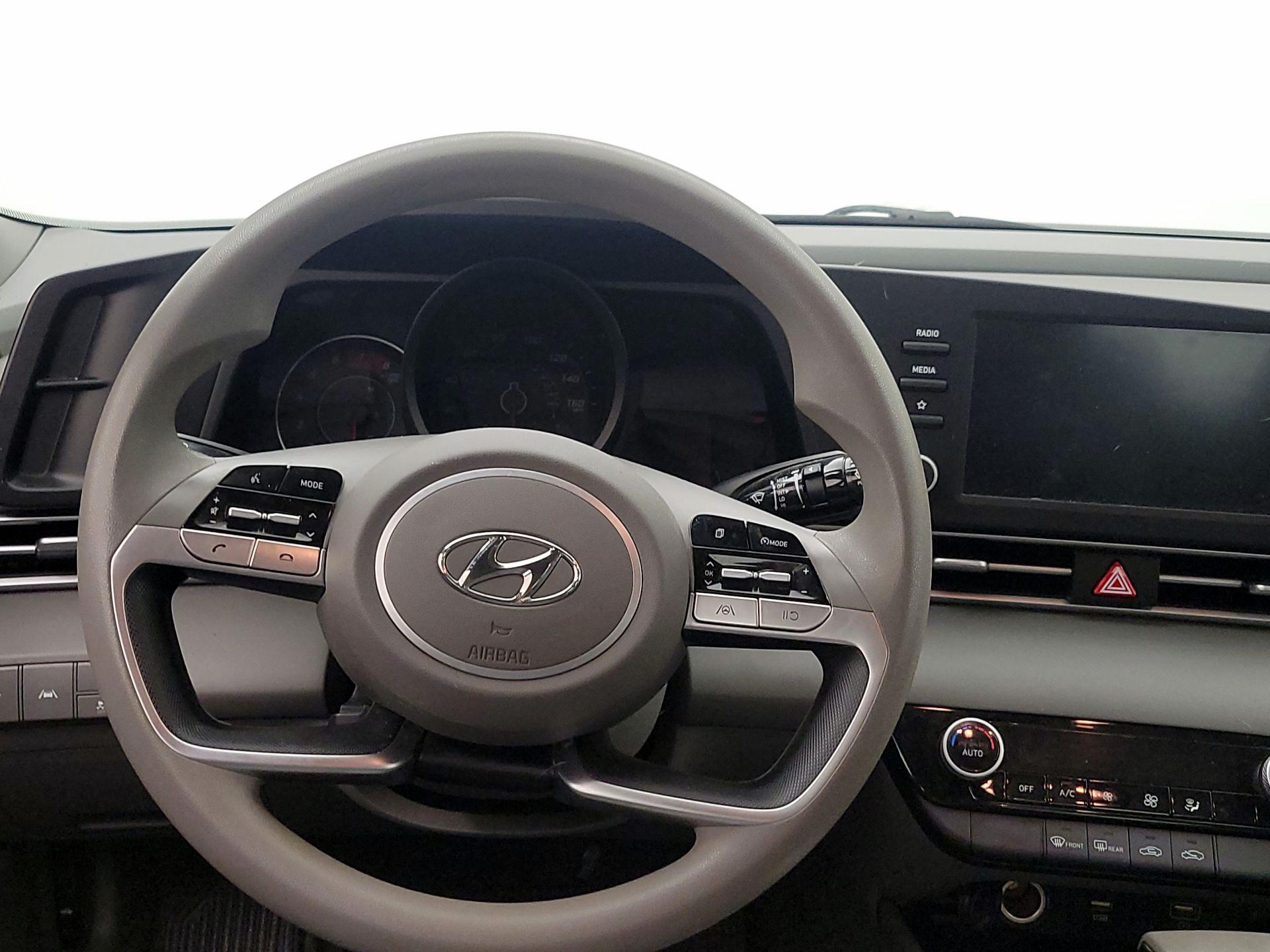 Thumbnail: 2021 Hyundai Elantra - 10