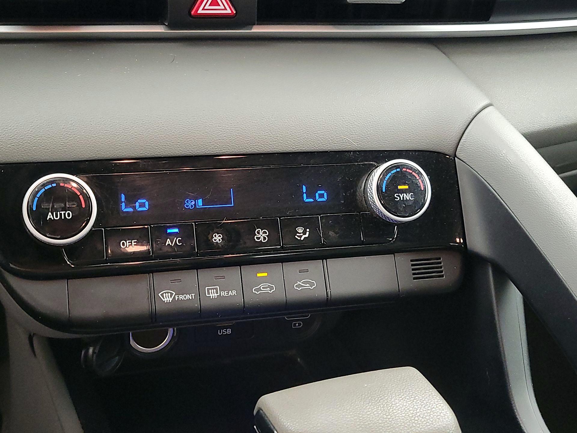 Thumbnail: 2021 Hyundai Elantra - 16