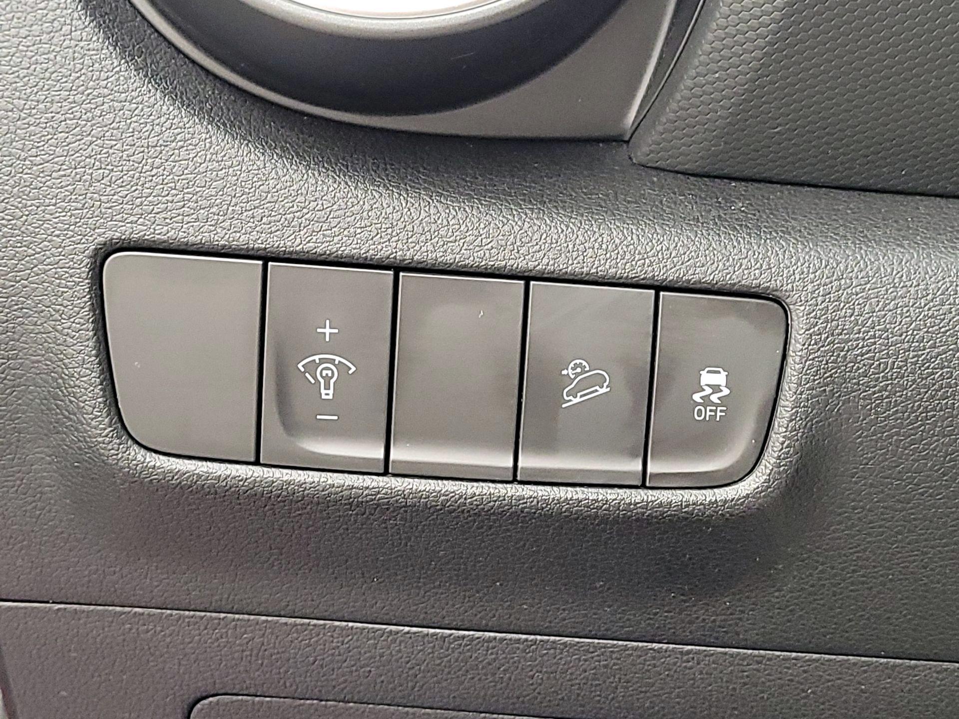 Thumbnail: 2022 Hyundai Kona - 13