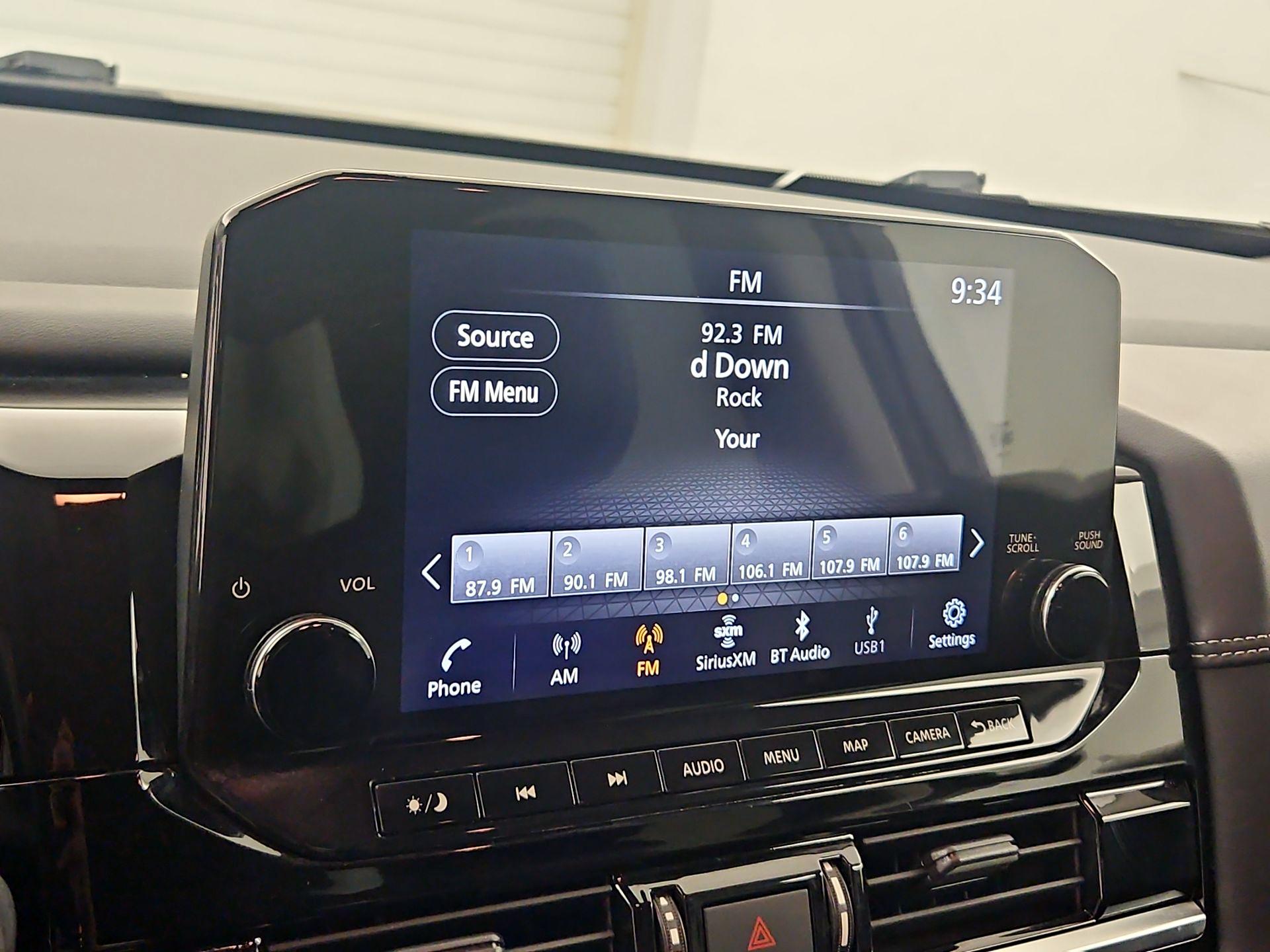 Thumbnail: 2023 Nissan Pathfinder - 16