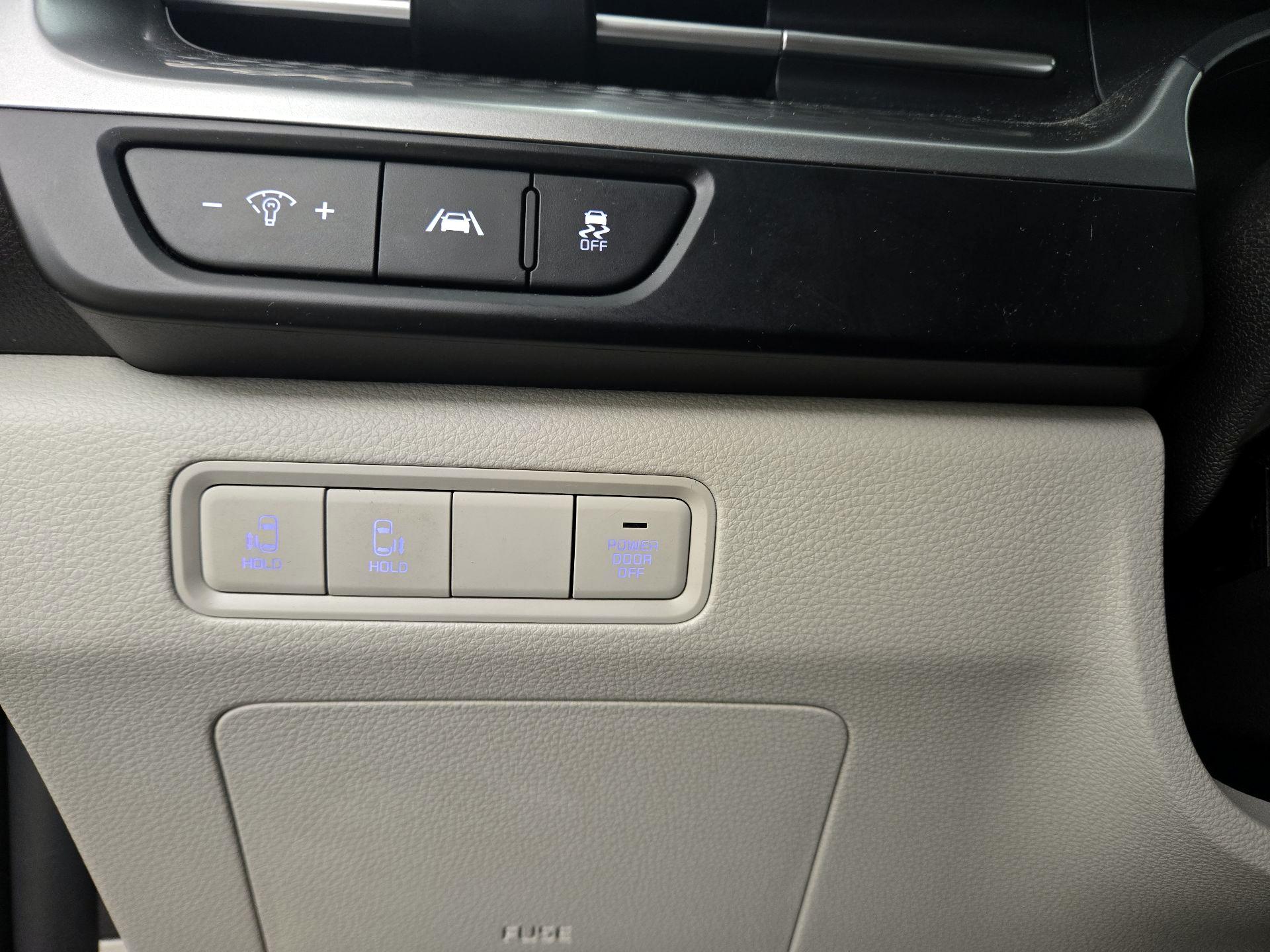 Thumbnail: 2024 Kia Carnival - 13