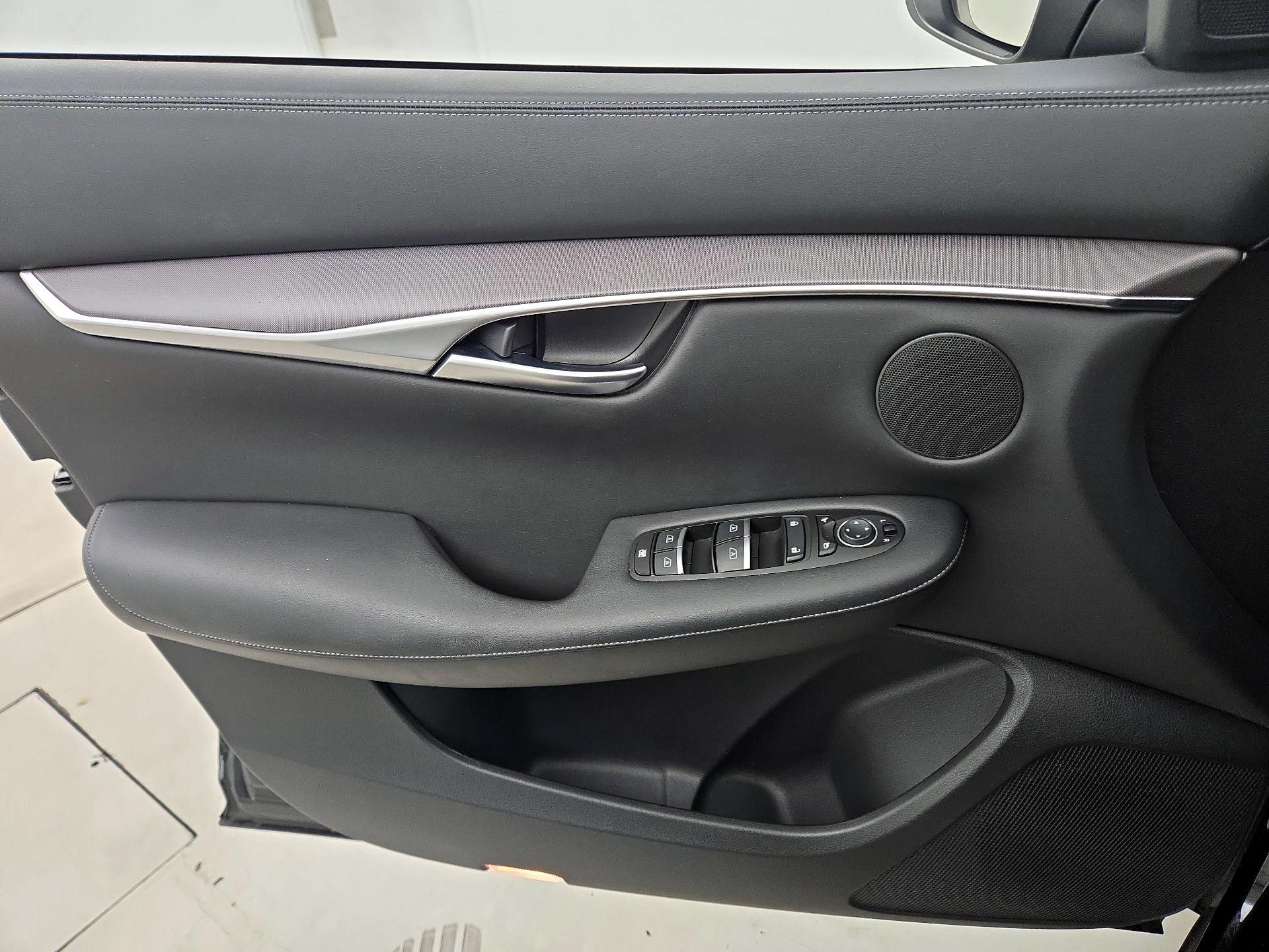 Thumbnail: 2022 INFINITI QX50 - 12