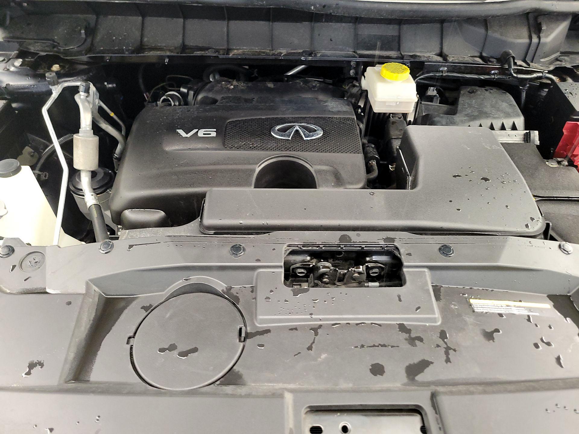 Thumbnail: 2022 INFINITI QX60 - 17