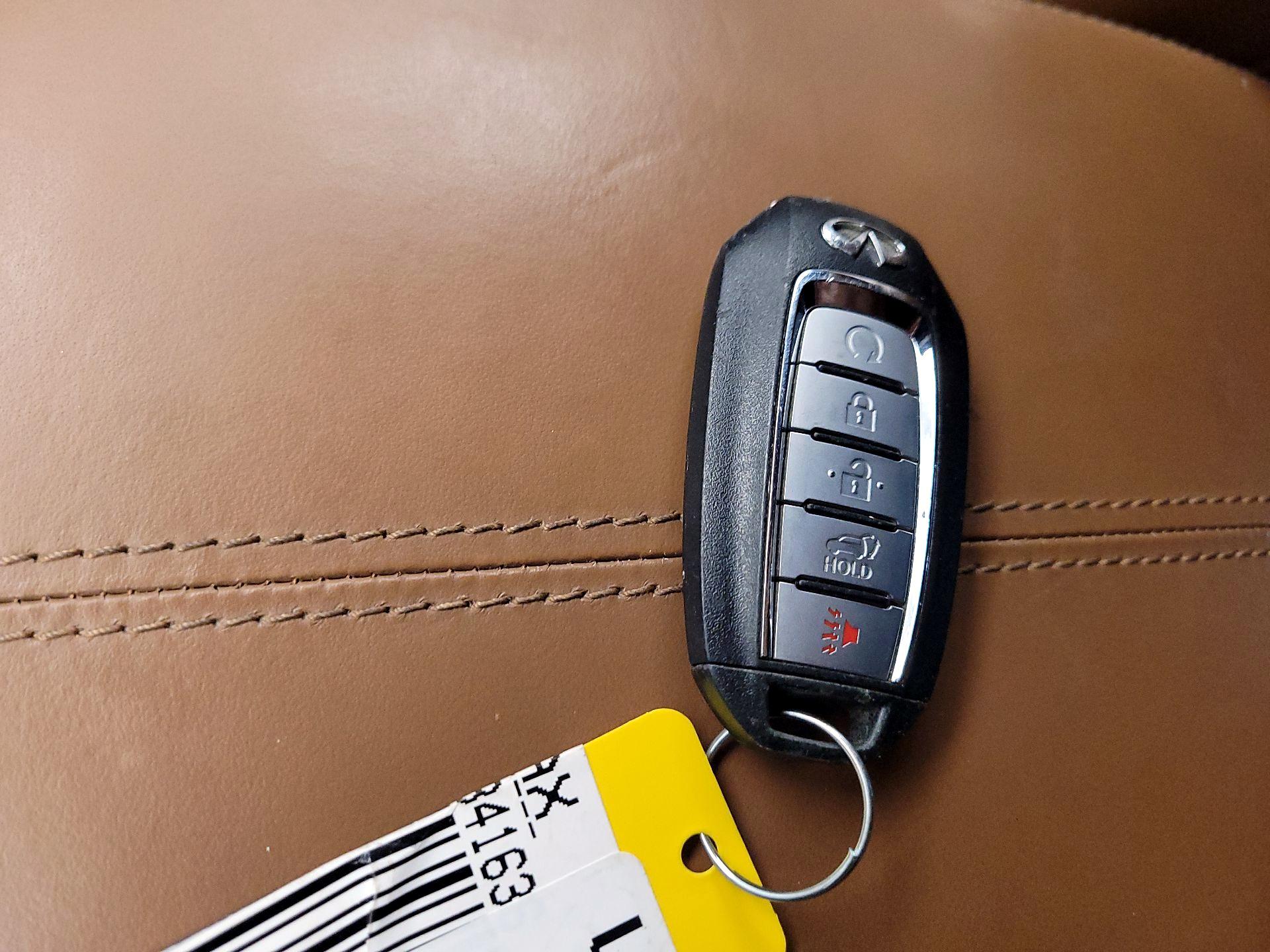 Thumbnail: 2022 INFINITI QX60 - 18