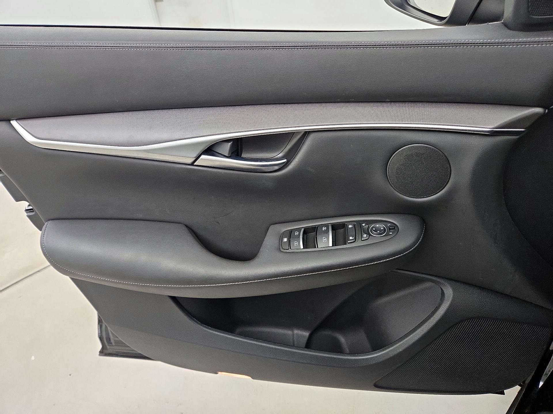 Thumbnail: 2022 INFINITI QX50 - 12