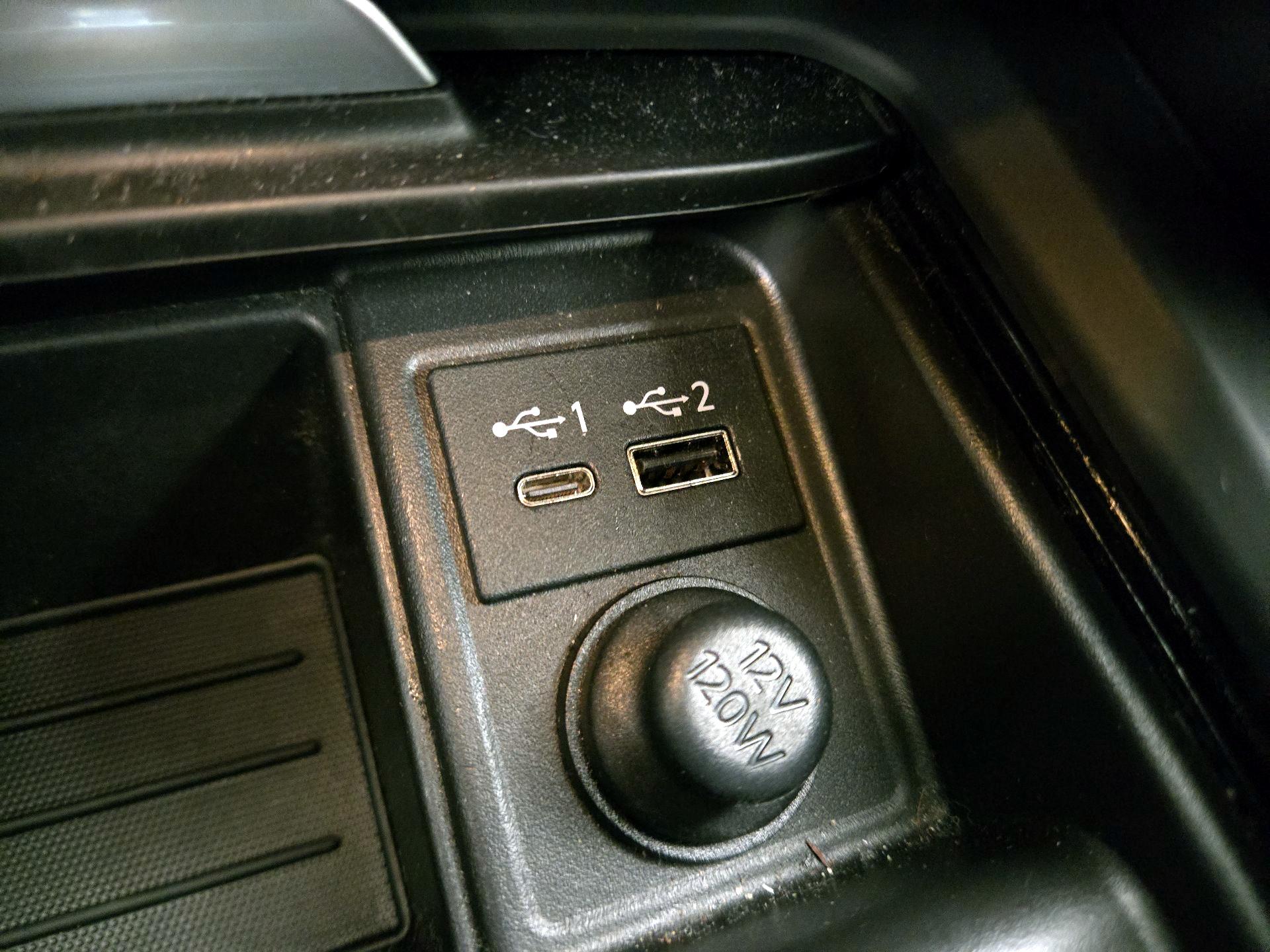 Thumbnail: 2022 INFINITI QX50 - 18