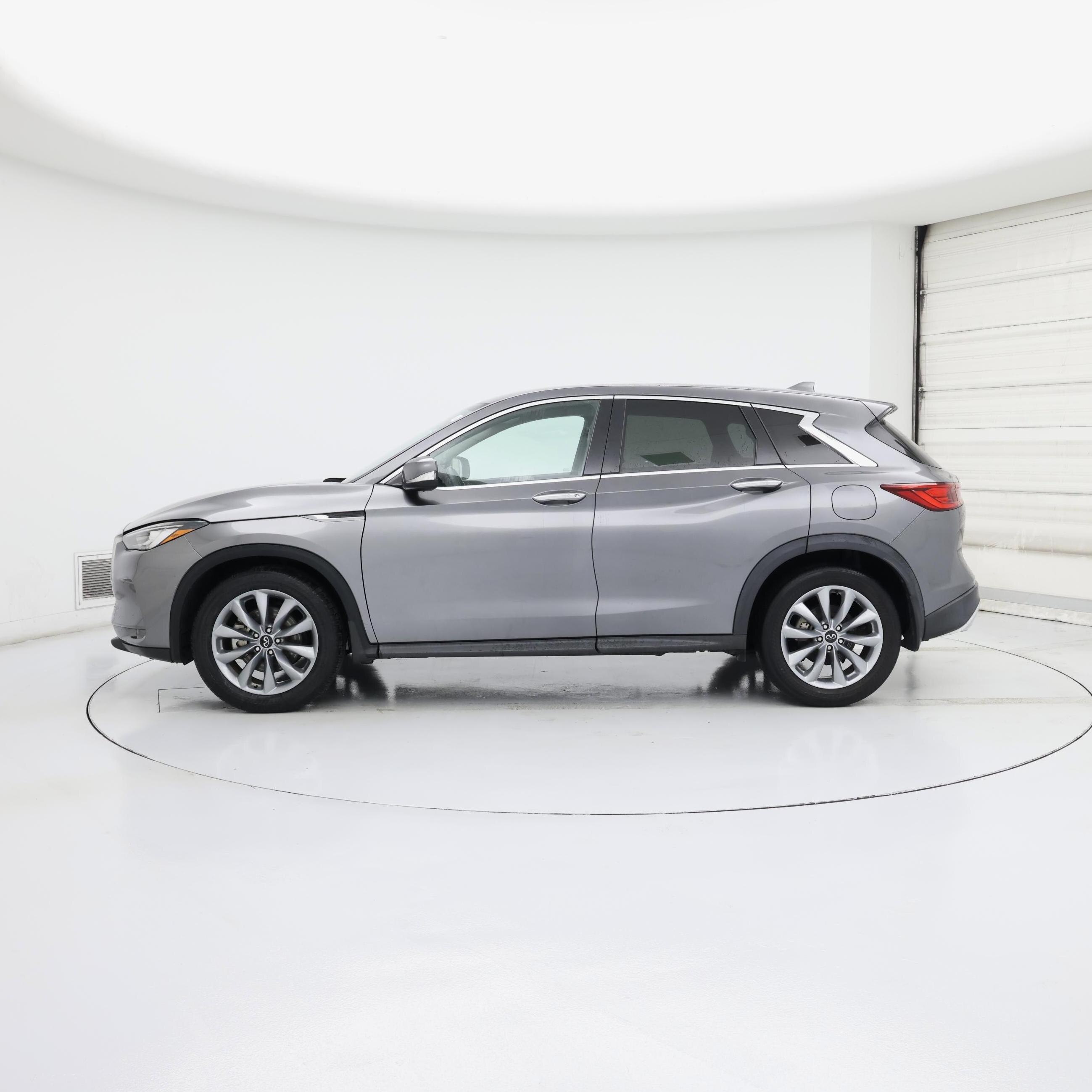 Thumbnail: 2022 INFINITI QX50 - 3