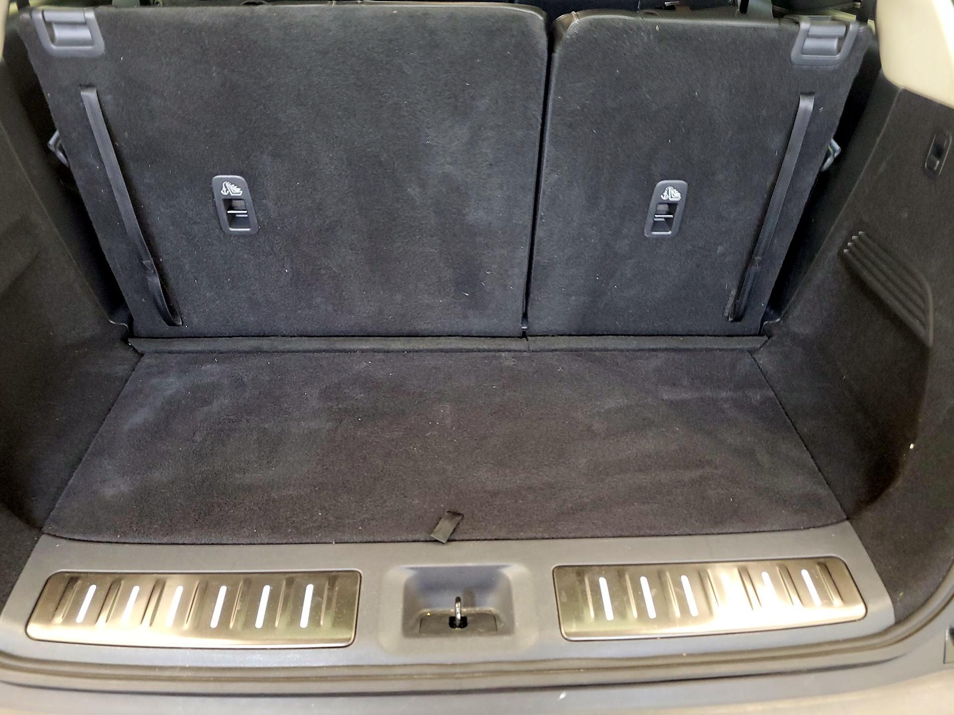 Thumbnail: 2023 INFINITI QX60 - 16