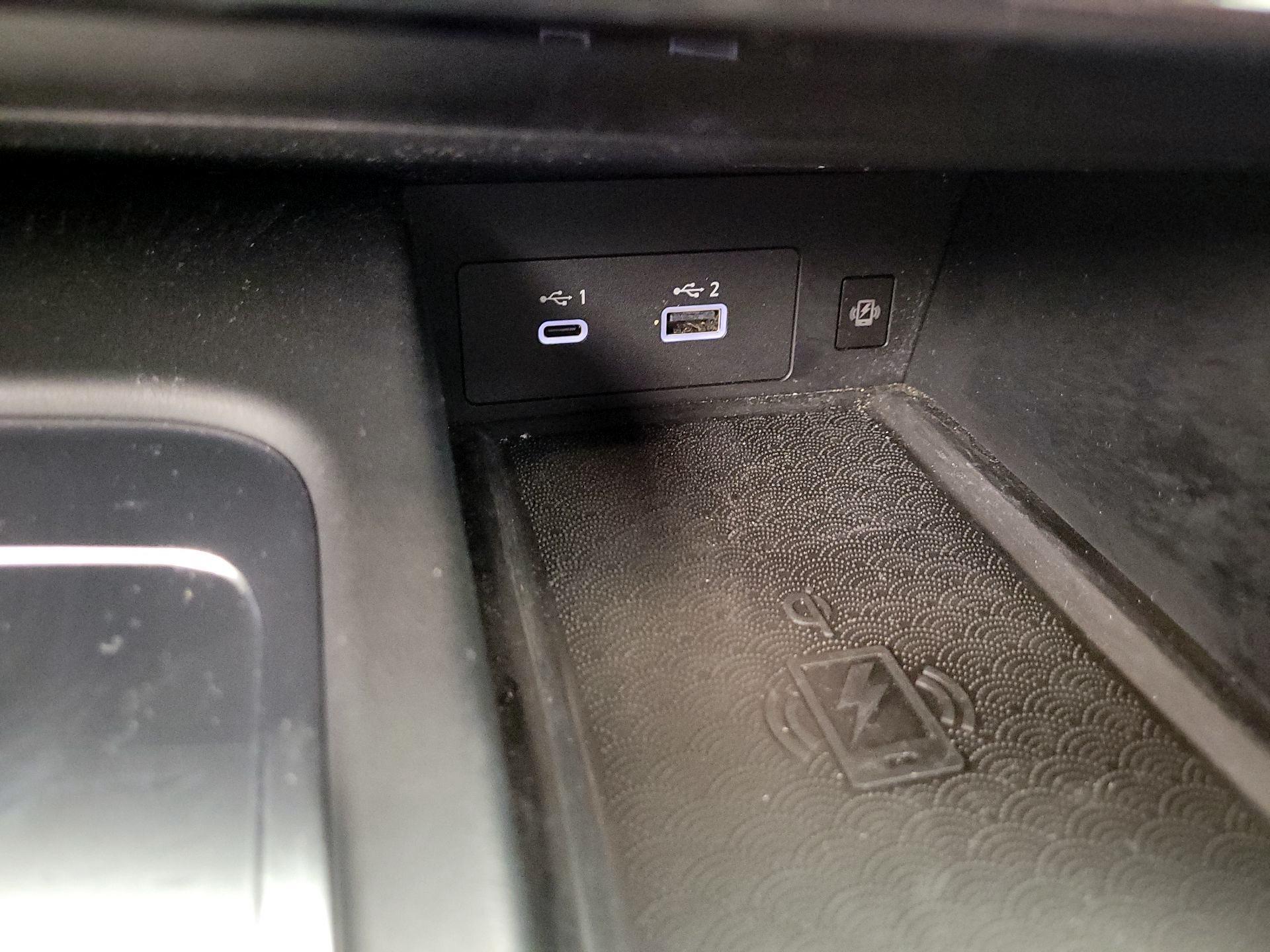 Thumbnail: 2023 INFINITI QX60 - 16