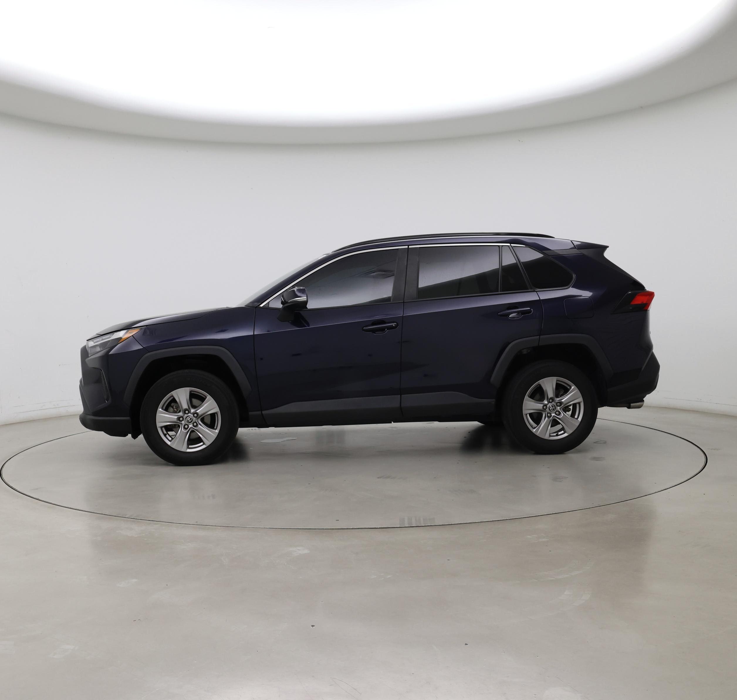 Thumbnail: 2022 Toyota RAV4 - 3