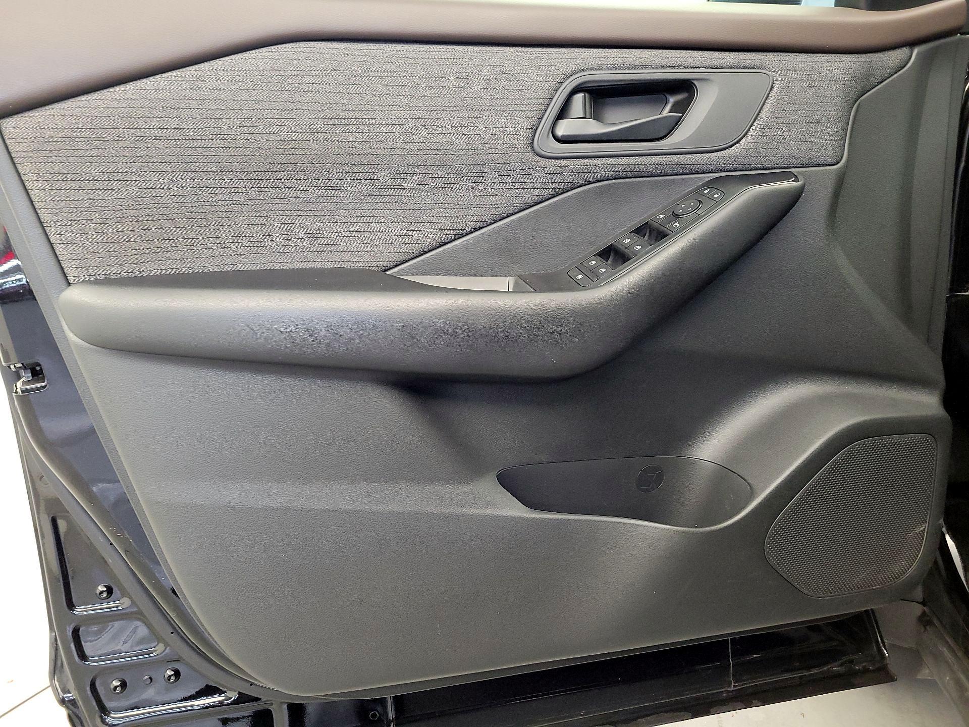 Thumbnail: 2023 Nissan Rogue - 12