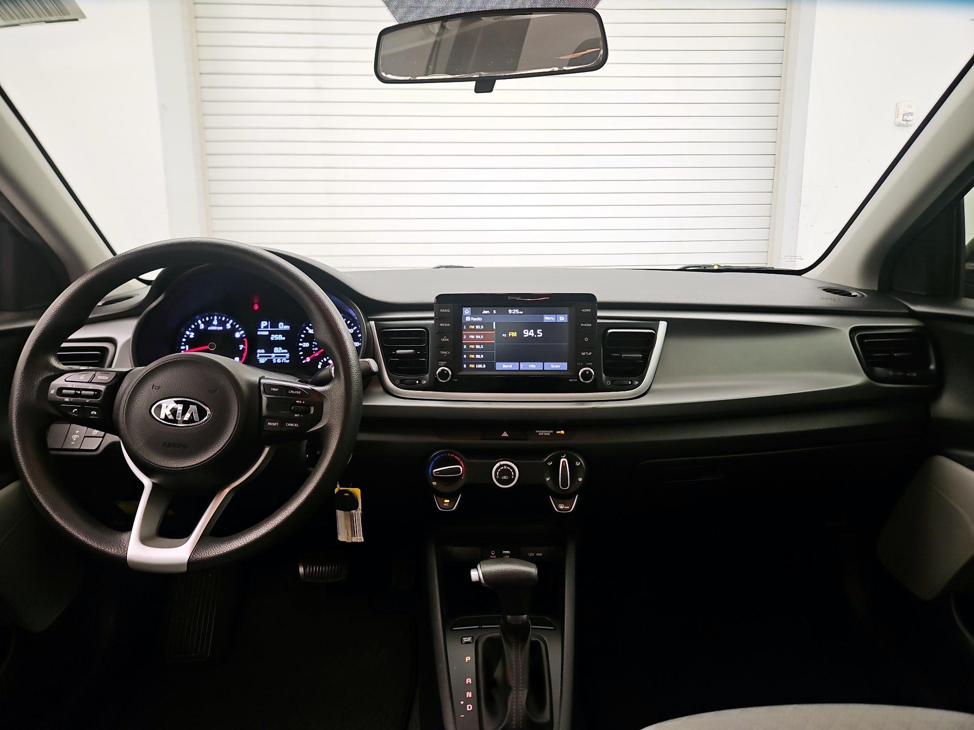 Thumbnail: 2020 Kia Rio - 9