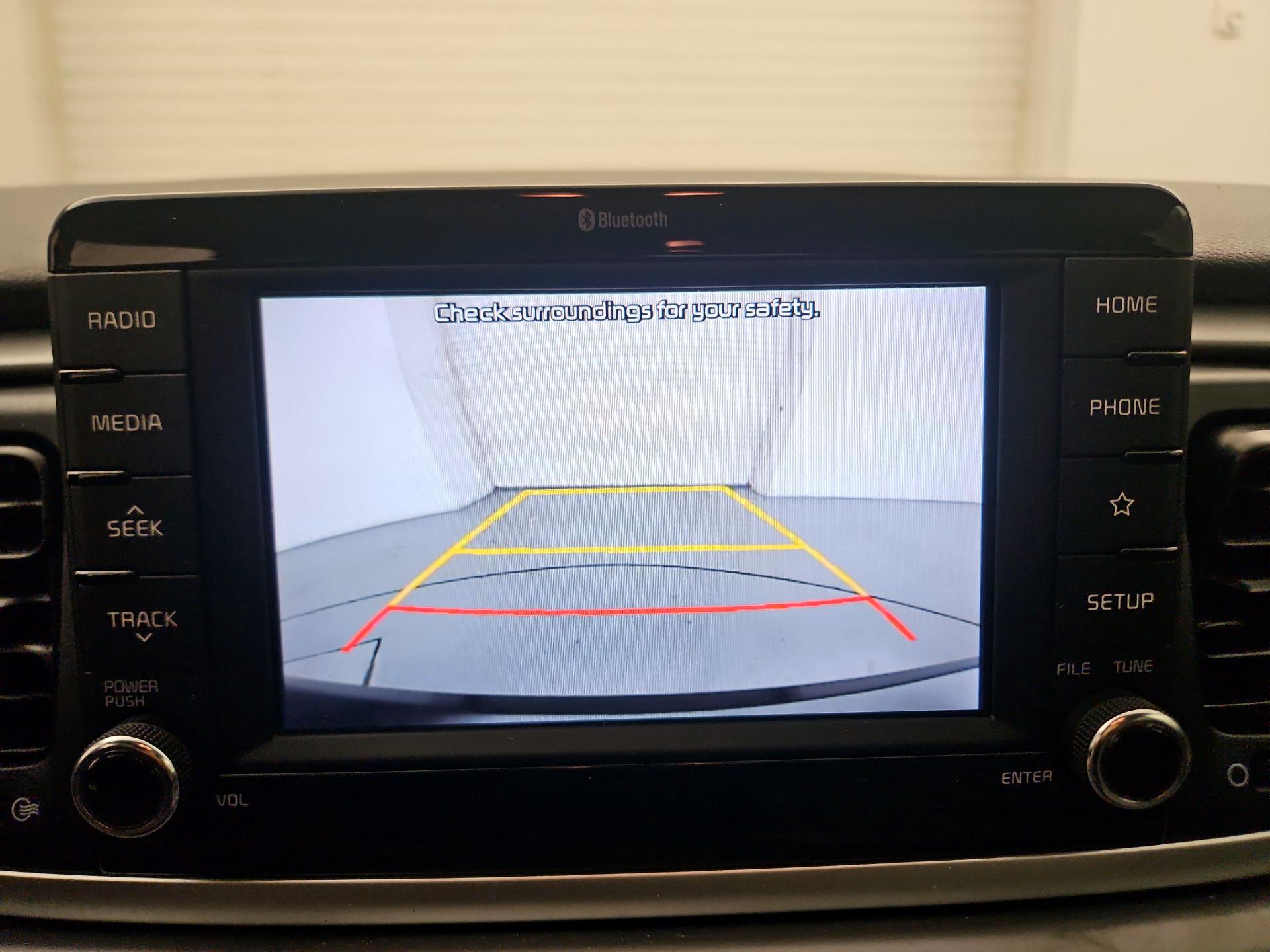 Thumbnail: 2020 Kia Rio - 14