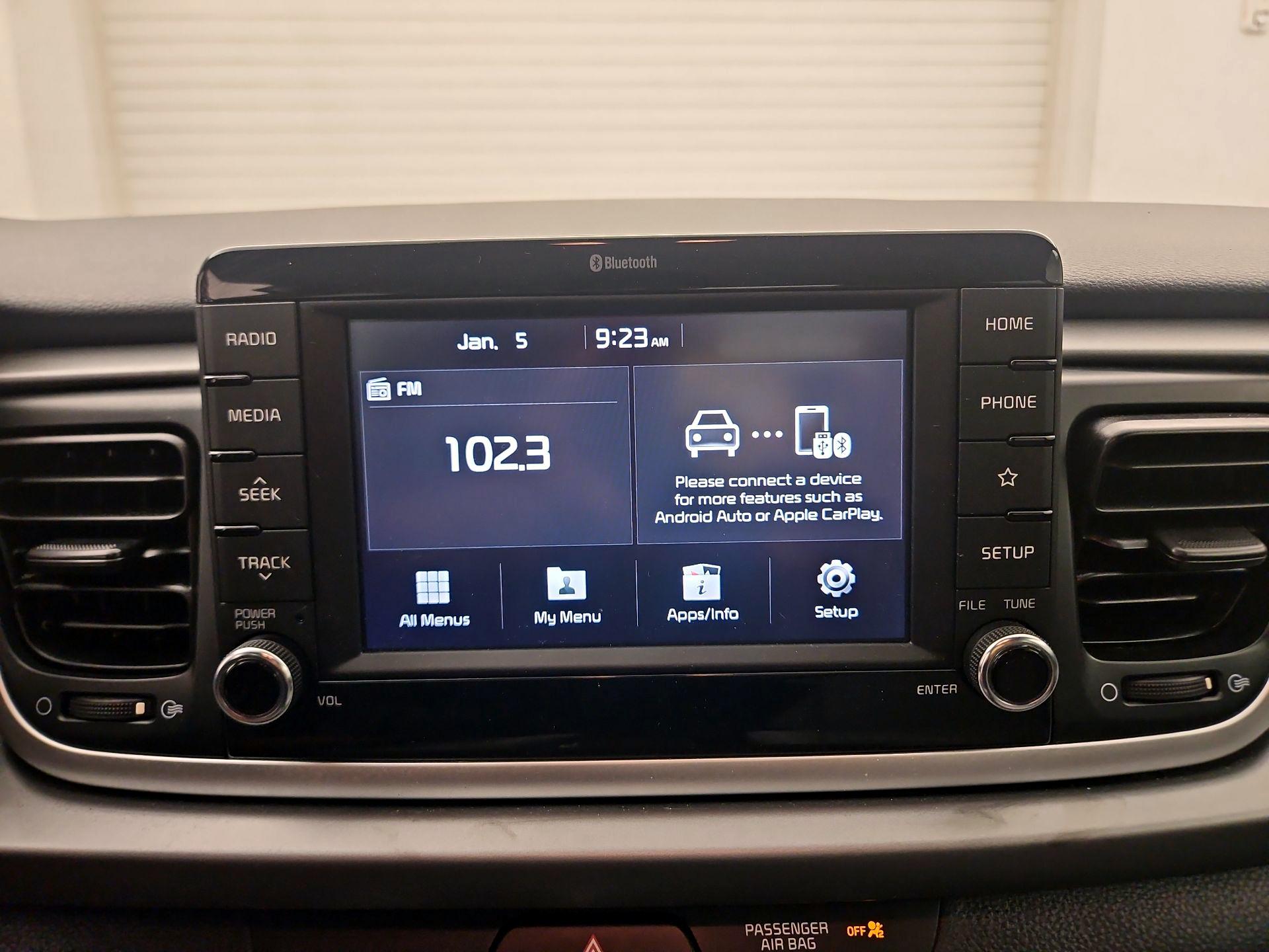 Thumbnail: 2020 Kia Rio - 15