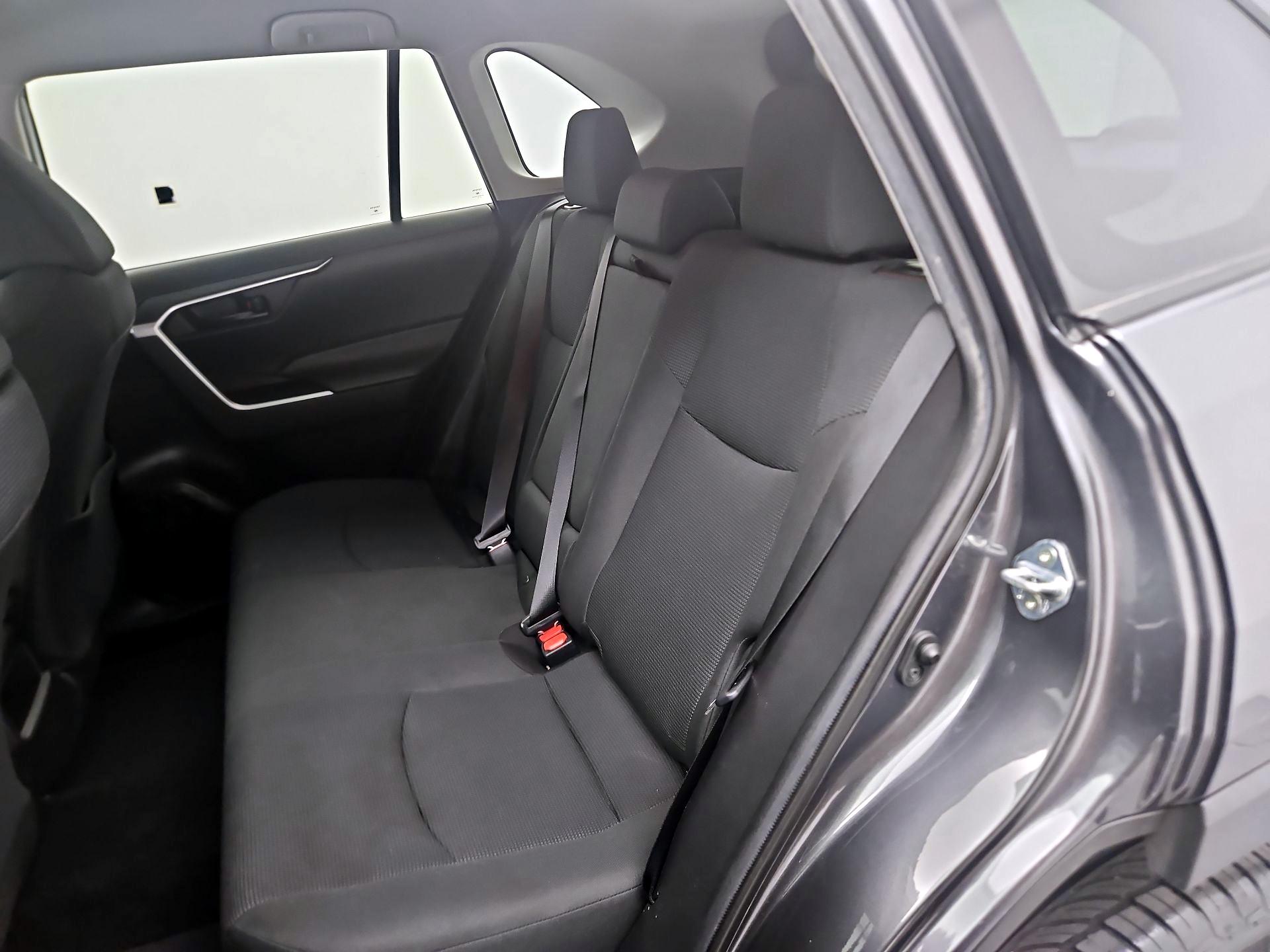 Thumbnail: 2021 Toyota RAV4 - 19