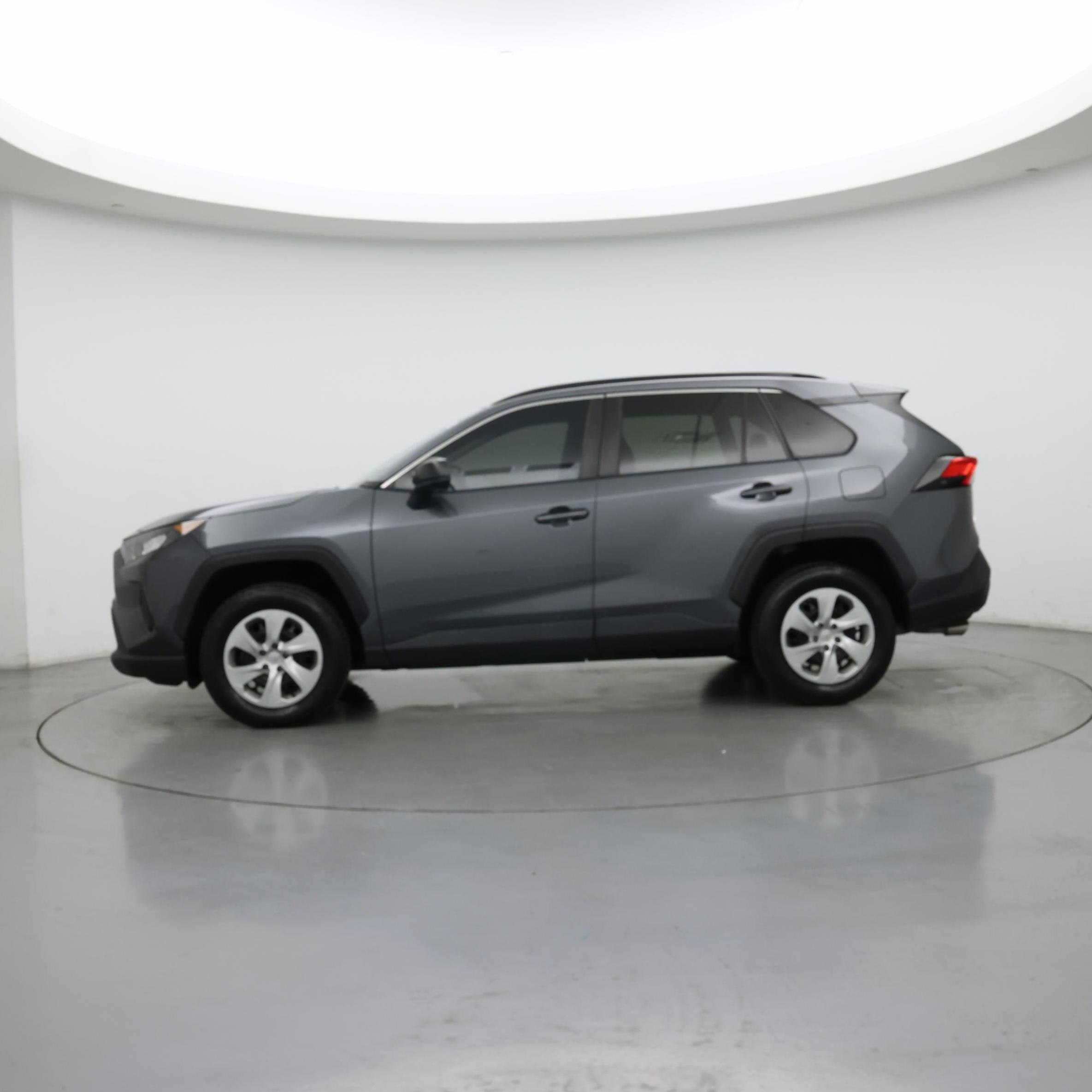 Thumbnail: 2021 Toyota RAV4 - 3