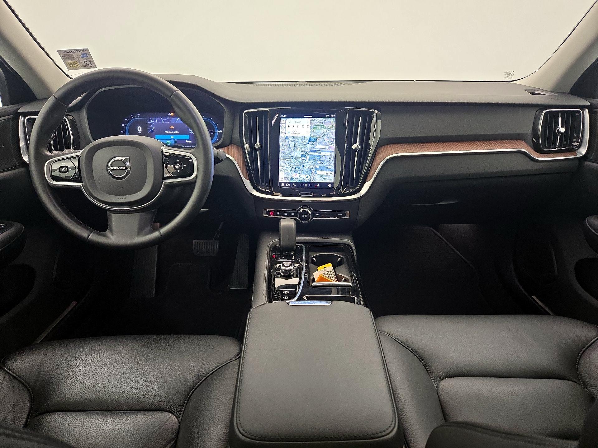 Thumbnail: 2023 Volvo S60 - 9