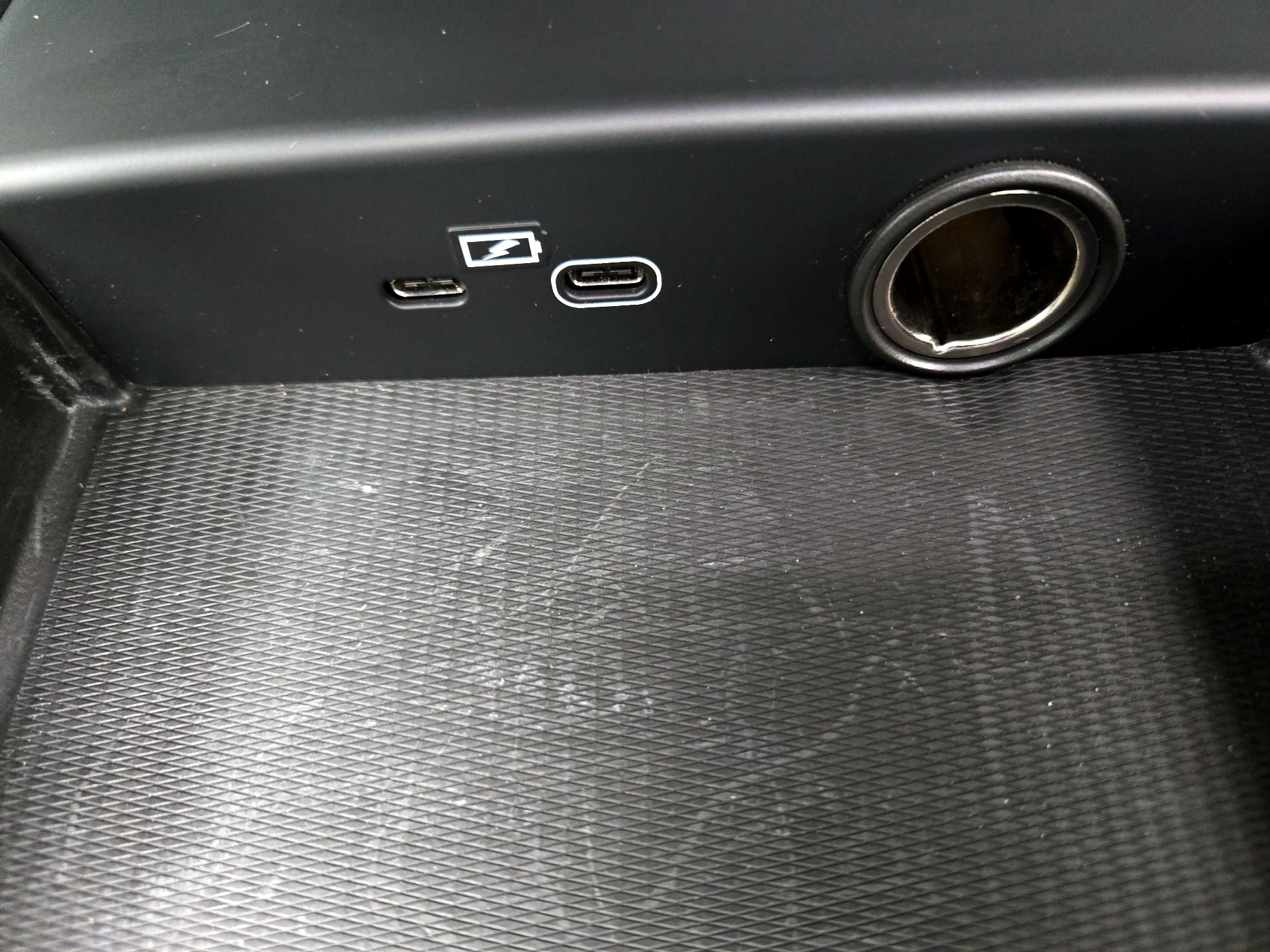 Thumbnail: 2023 Volvo S60 - 19