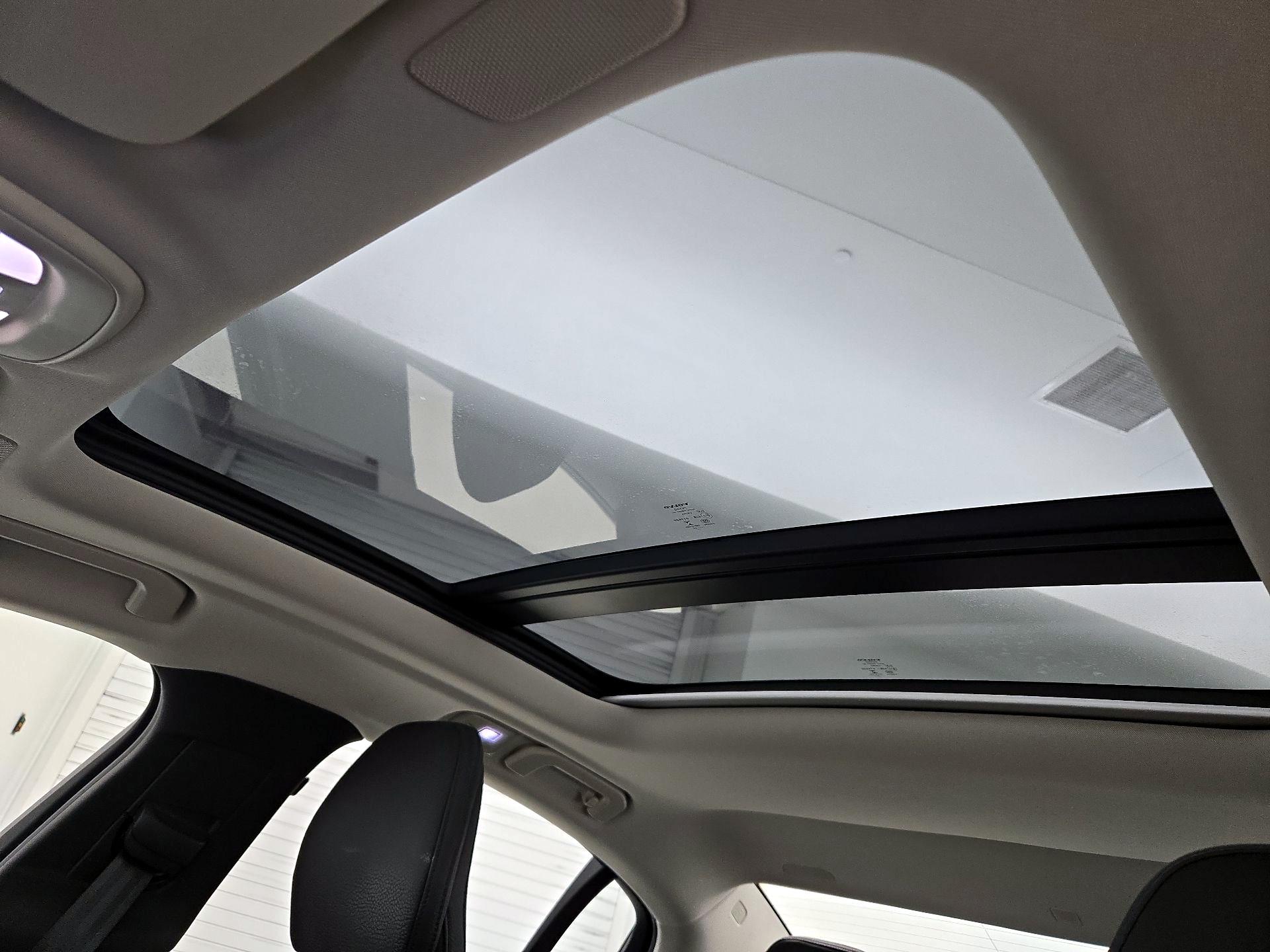 Thumbnail: 2023 Volvo S60 - 20