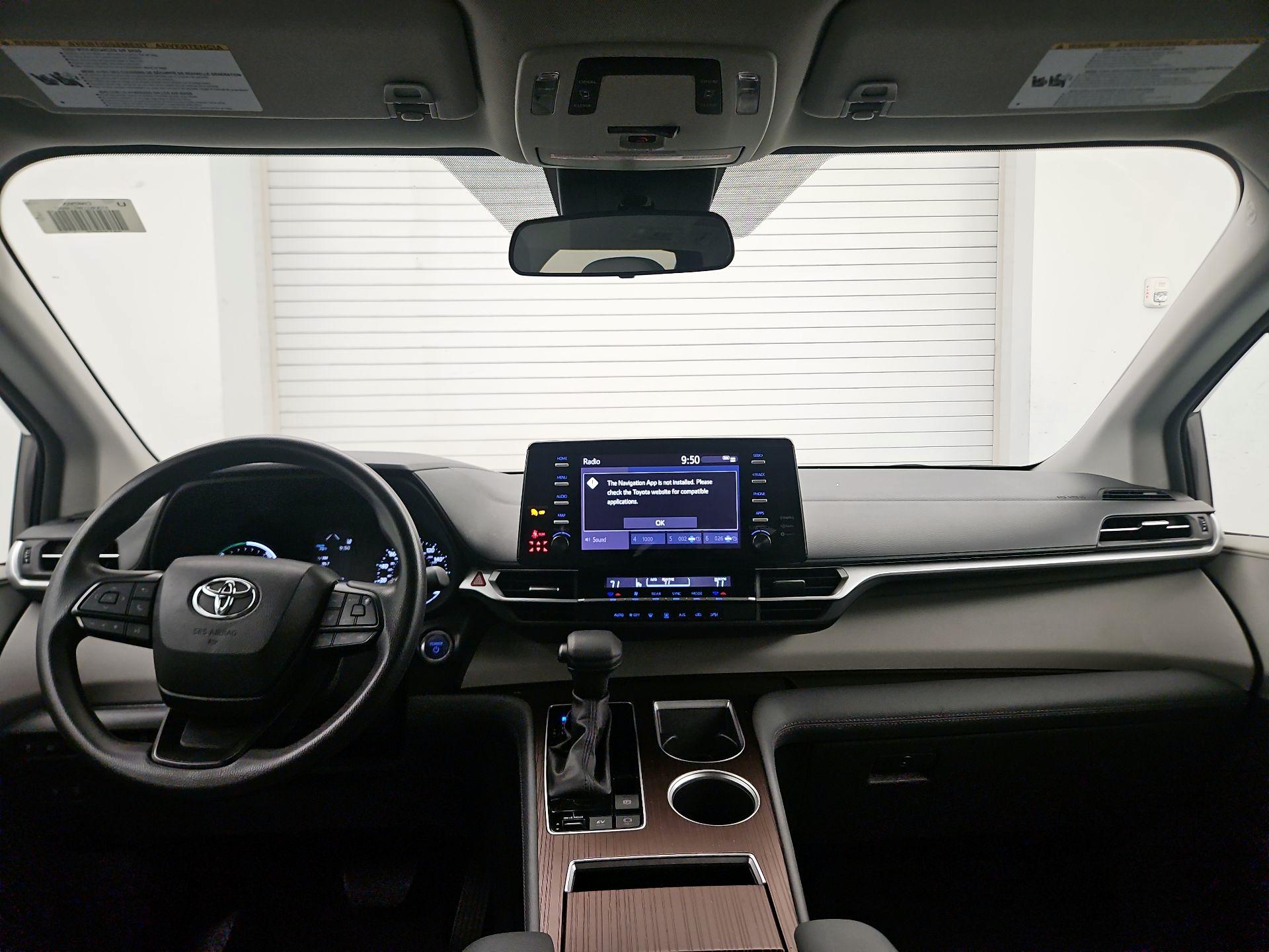 Thumbnail: 2024 Toyota Sienna - 9