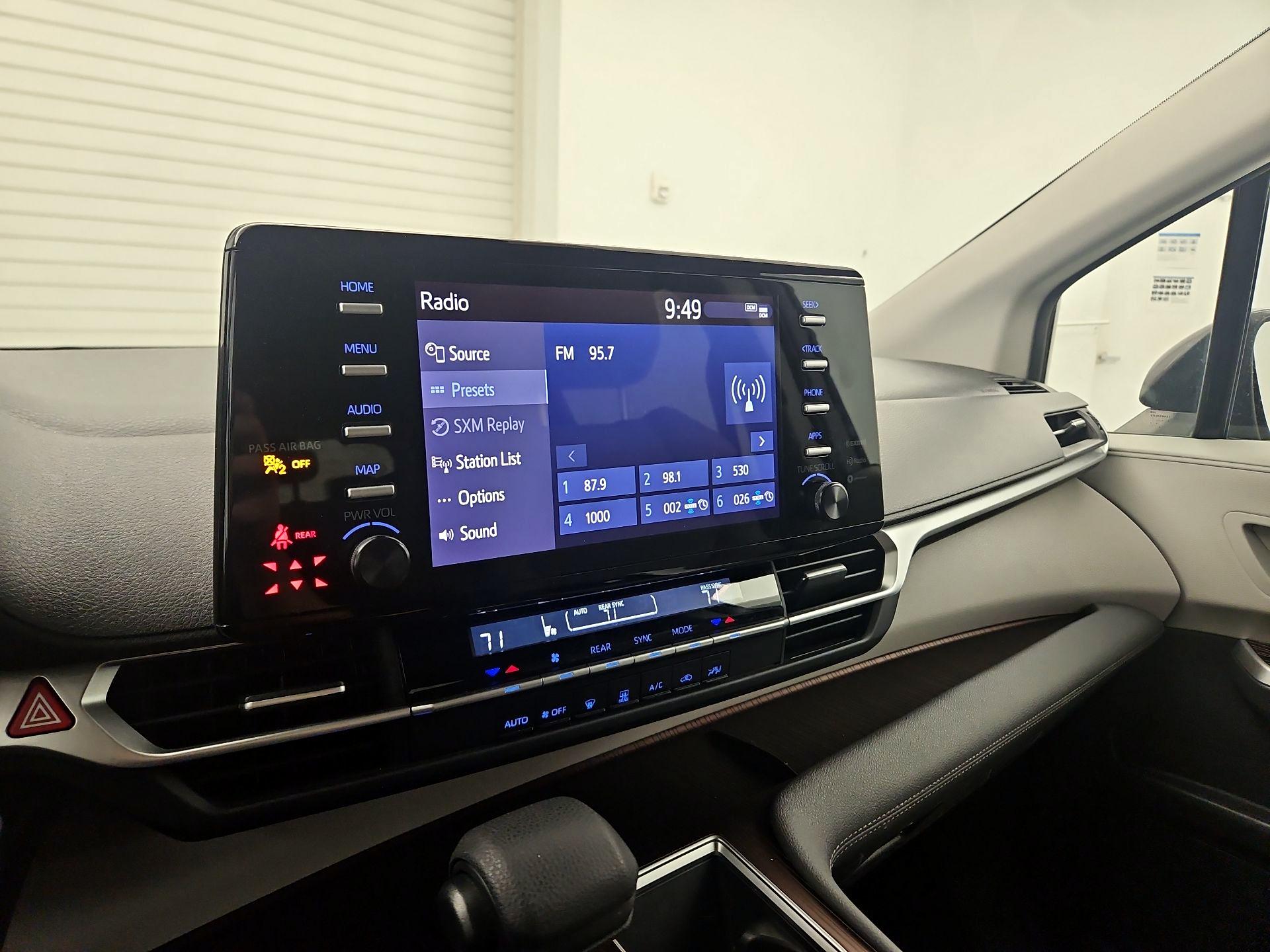 Thumbnail: 2024 Toyota Sienna - 15