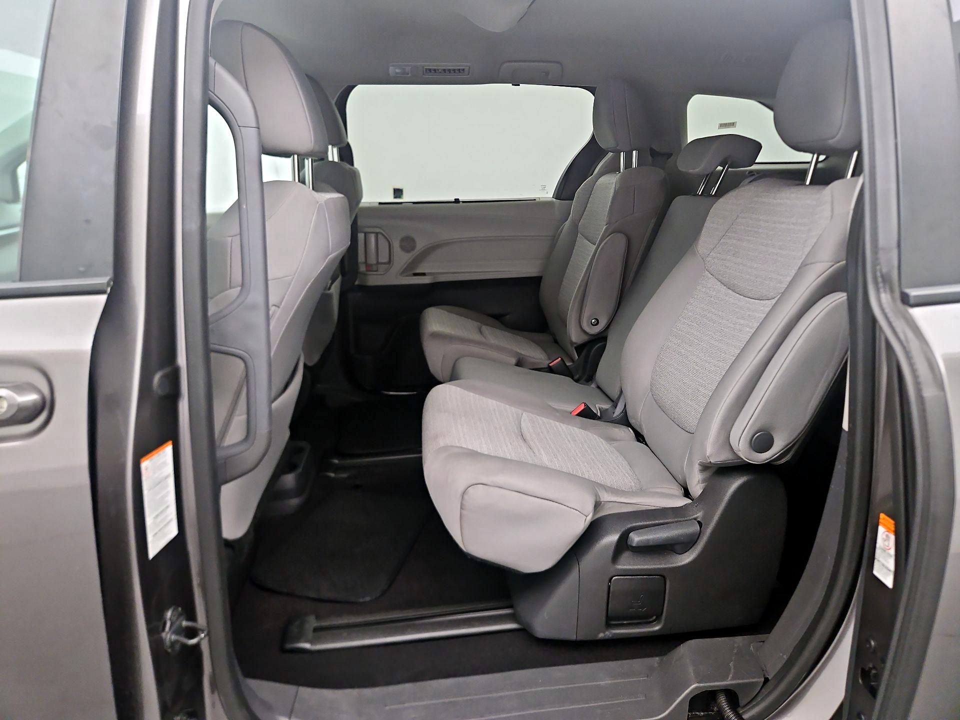 Thumbnail: 2024 Toyota Sienna - 19