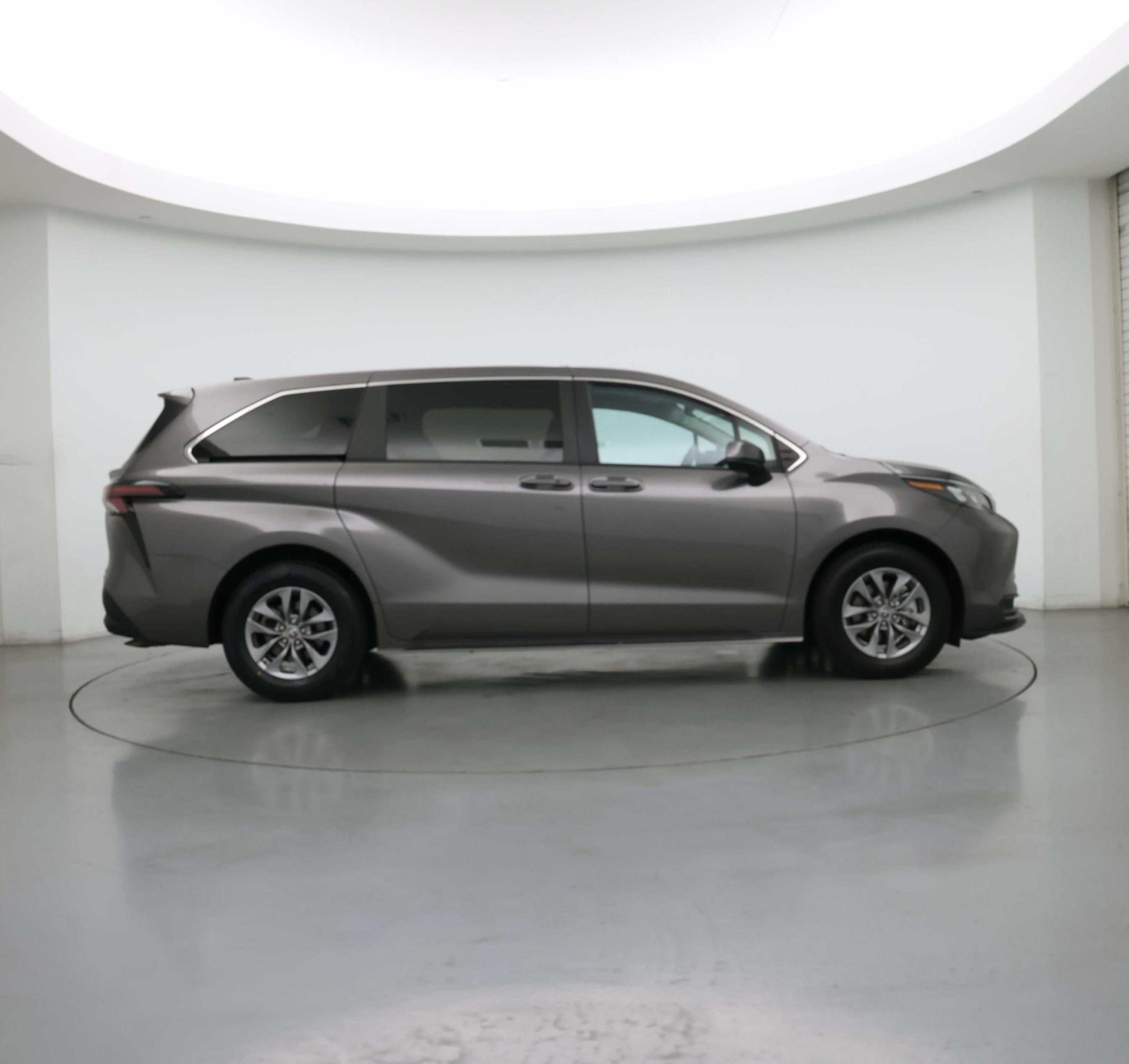 Thumbnail: 2024 Toyota Sienna - 7