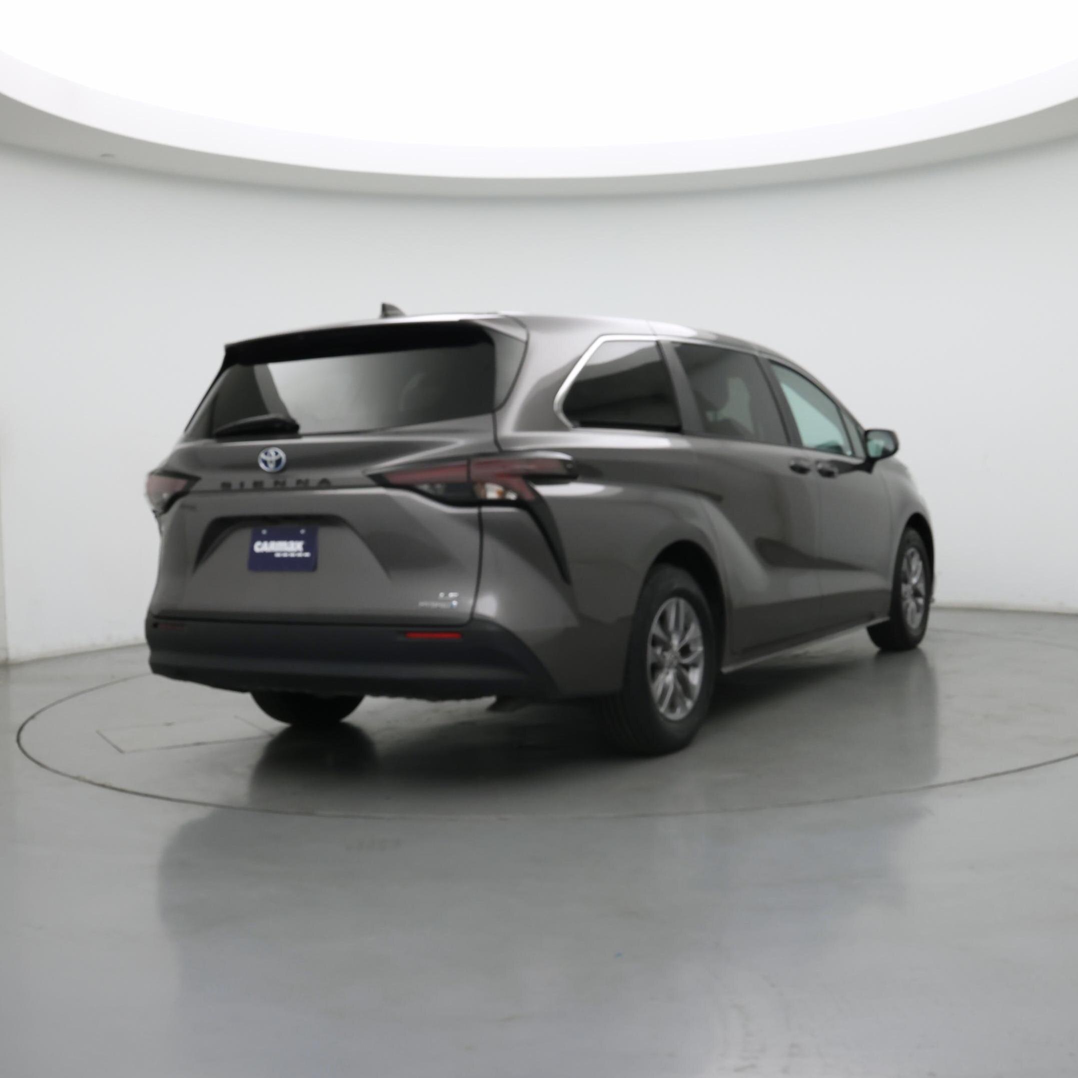 Thumbnail: 2024 Toyota Sienna - 8