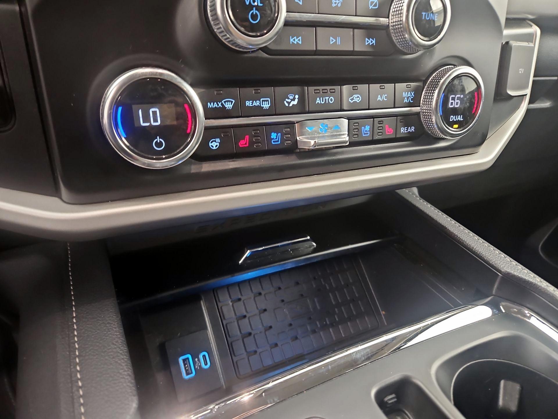 Thumbnail: 2024 Ford Expedition - 17