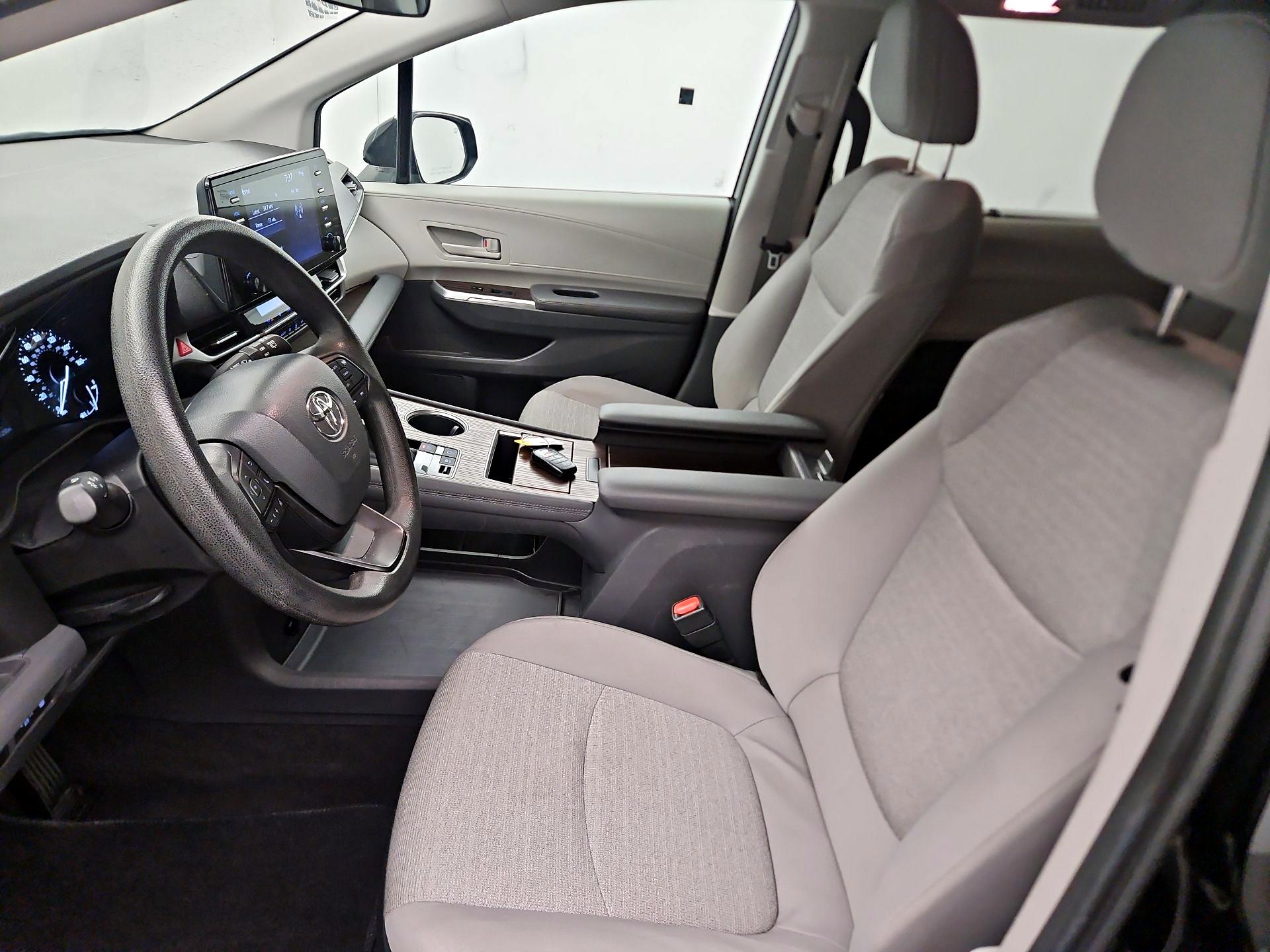 Thumbnail: 2024 Toyota Sienna - 11