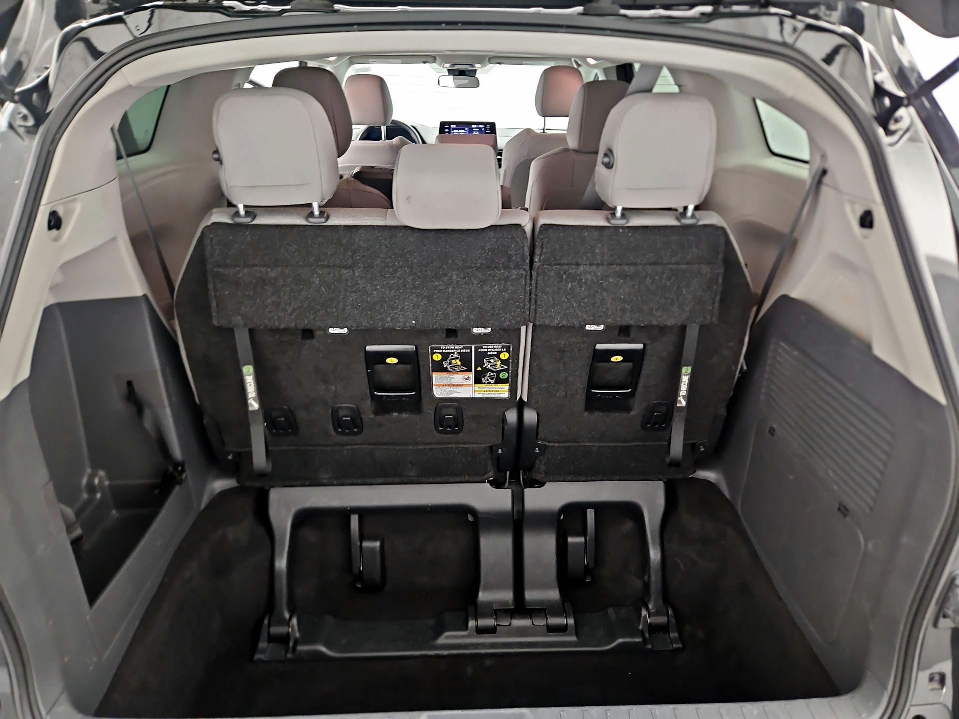 Thumbnail: 2024 Toyota Sienna - 19