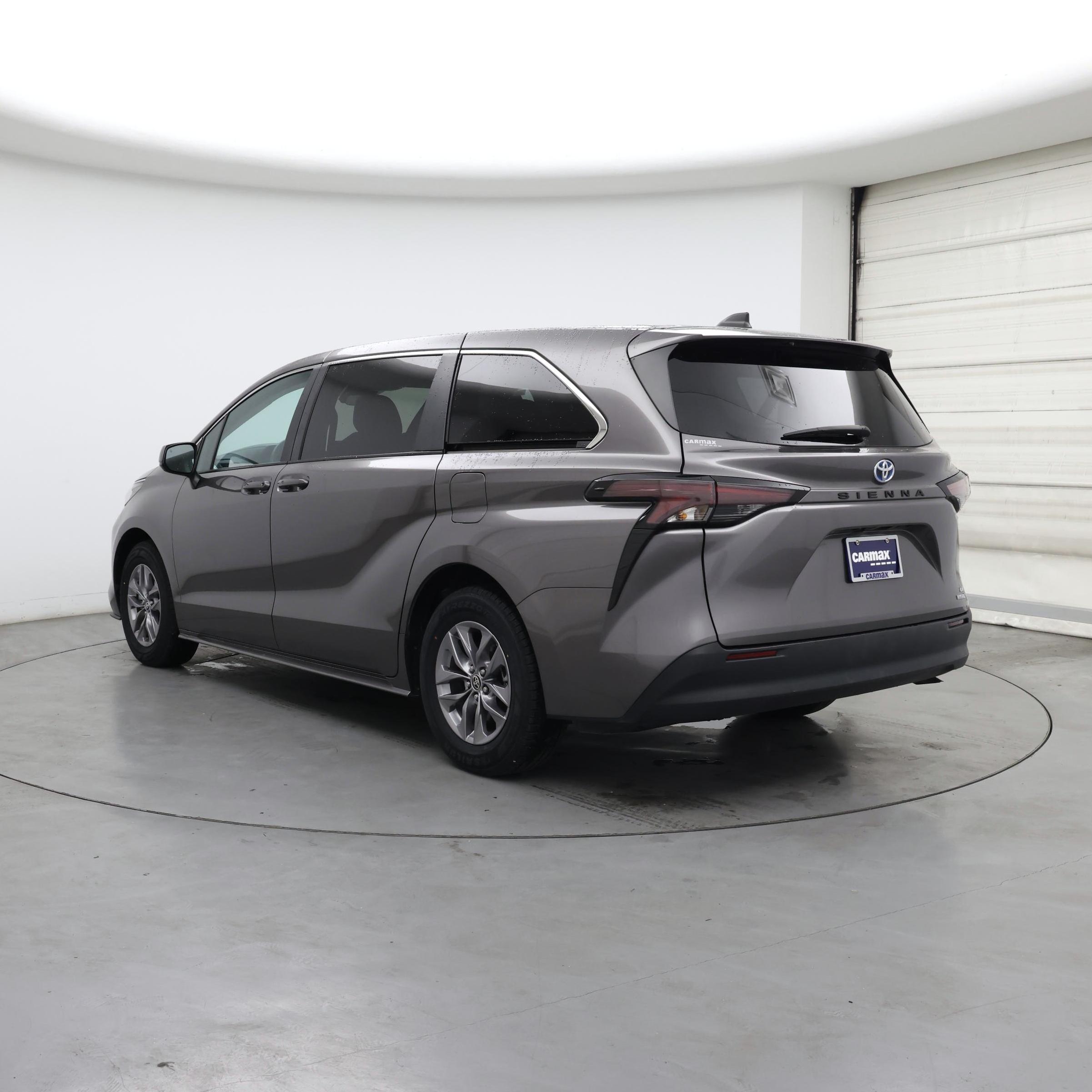 Thumbnail: 2024 Toyota Sienna - 2