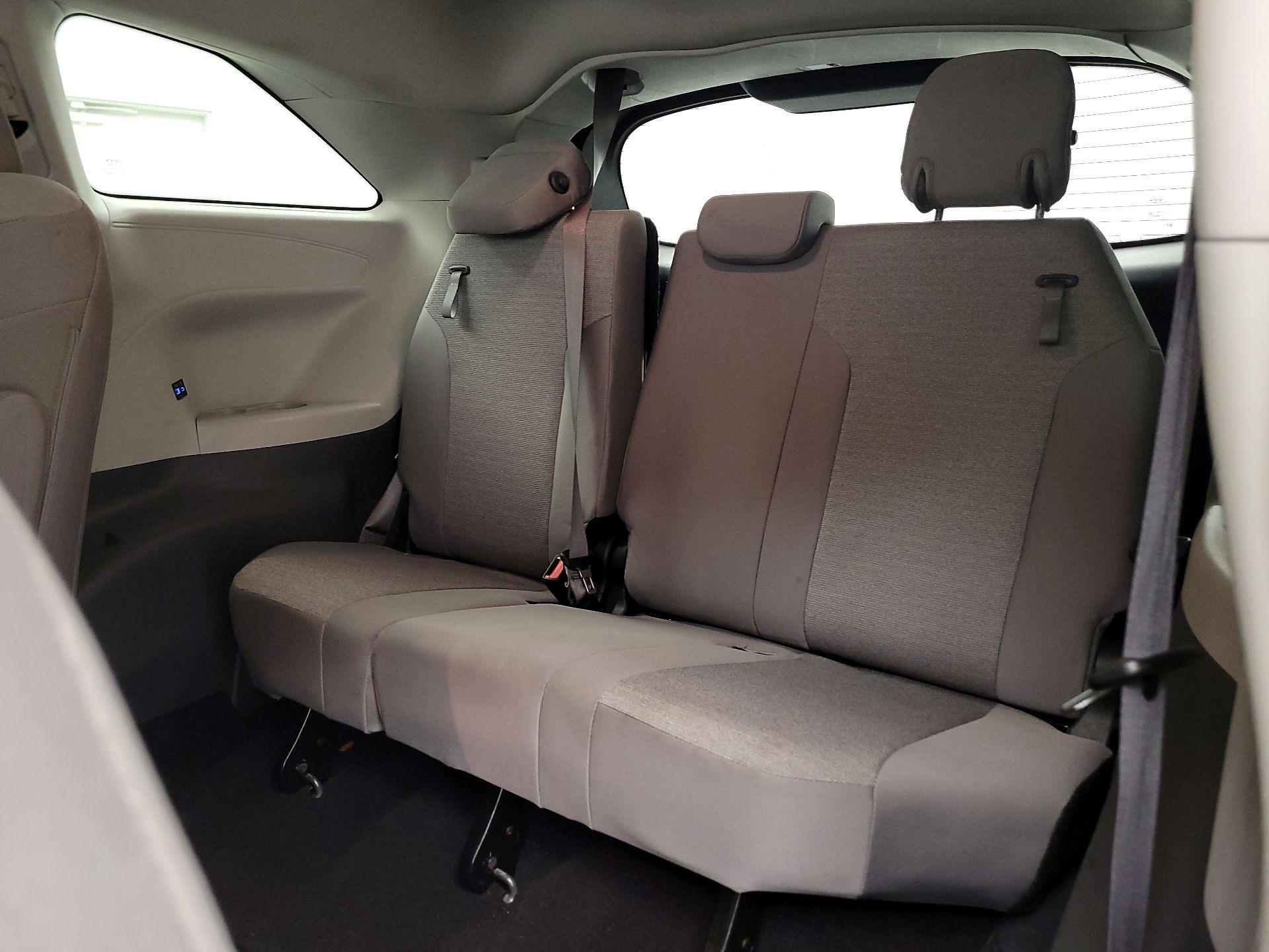 Thumbnail: 2024 Toyota Sienna - 20