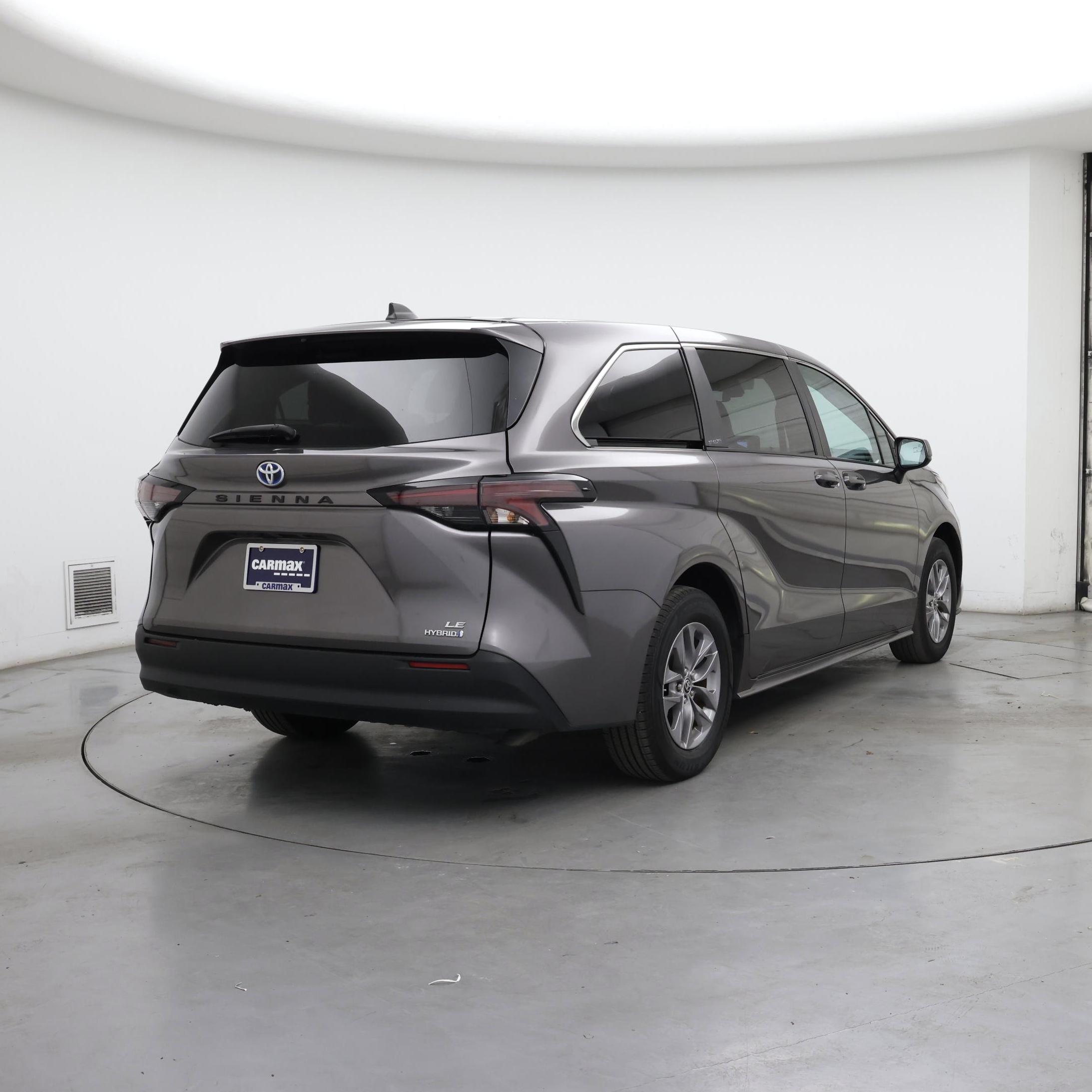 Thumbnail: 2024 Toyota Sienna - 8