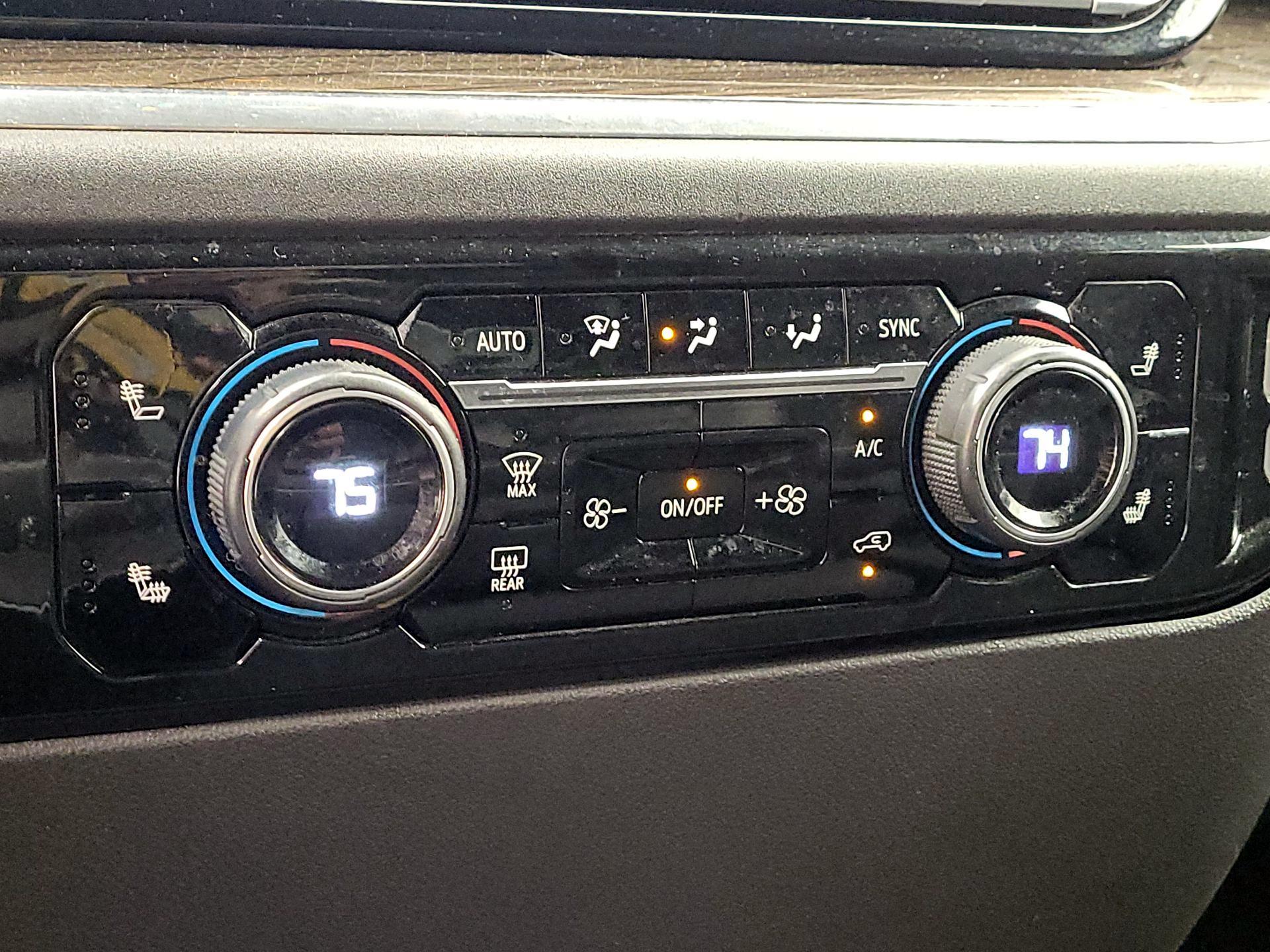 Thumbnail: 2023 Chevrolet Silverado 1500 - 16