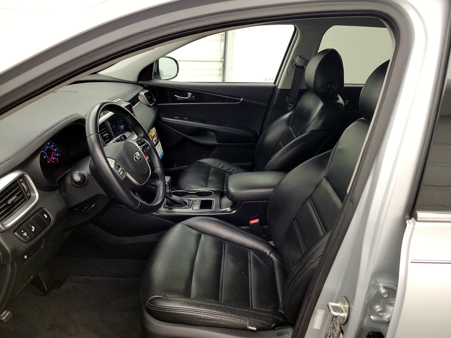 Thumbnail: 2020 Kia Sorento - 11