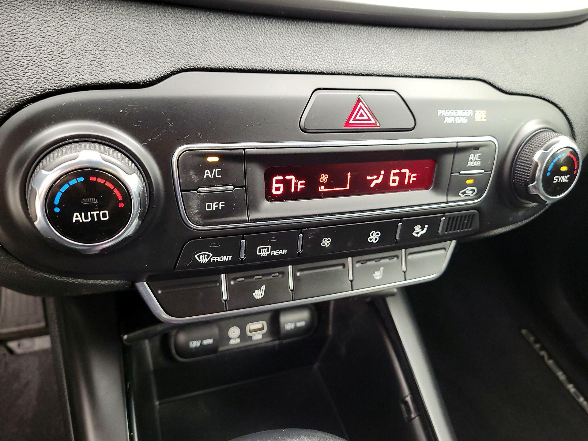 Thumbnail: 2020 Kia Sorento - 14