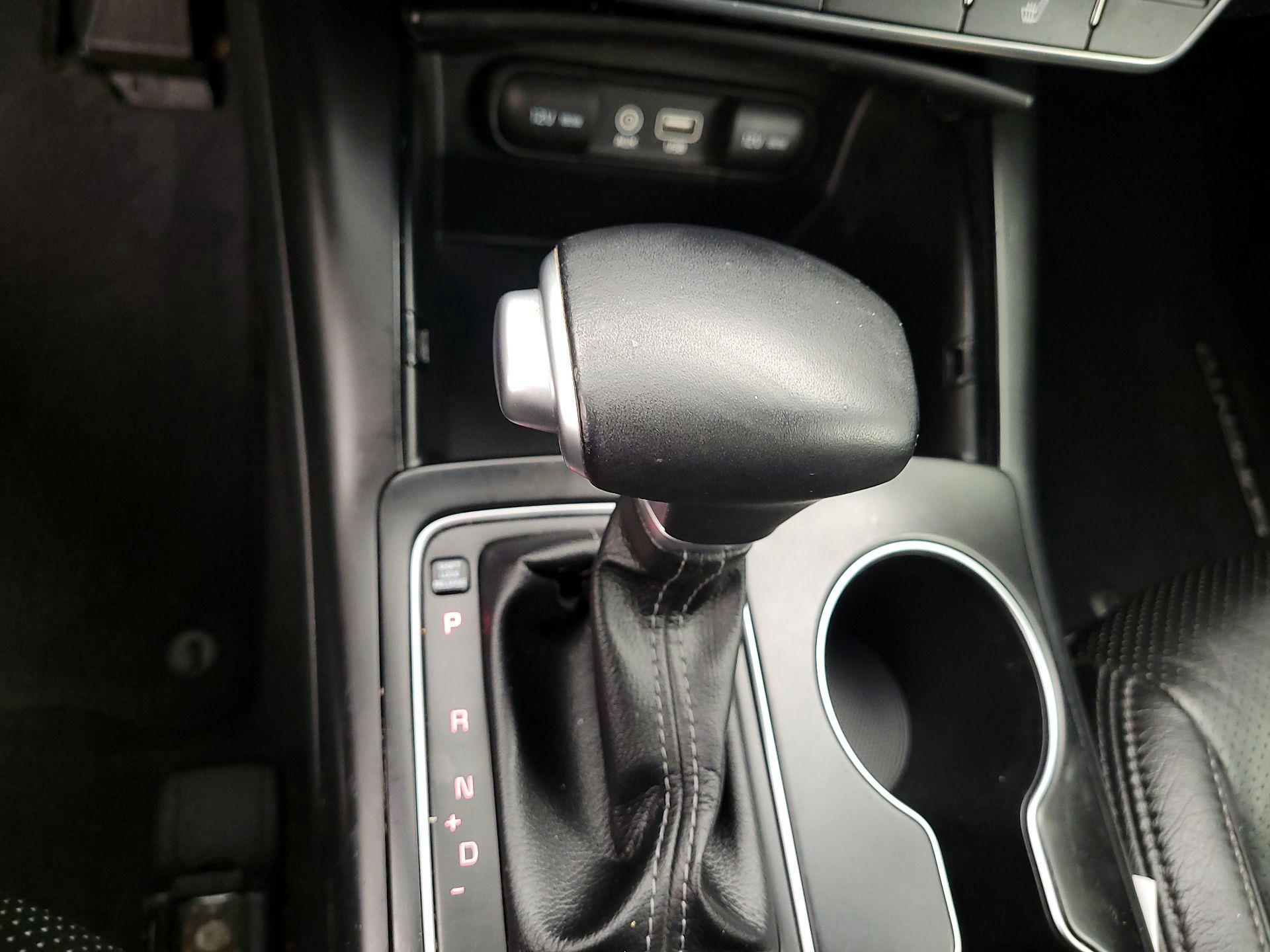 Thumbnail: 2020 Kia Sorento - 15