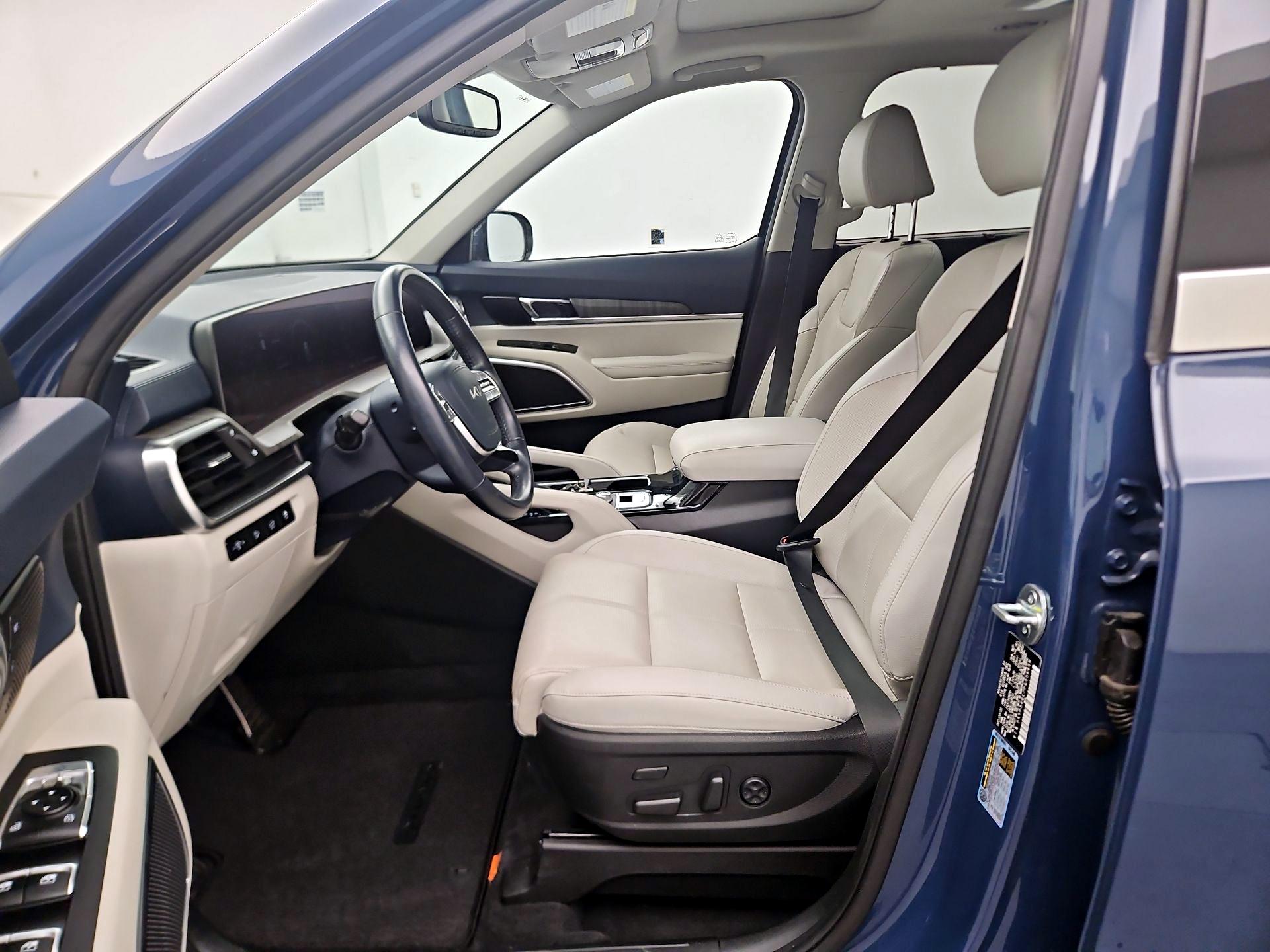 Thumbnail: 2023 Kia Telluride - 11