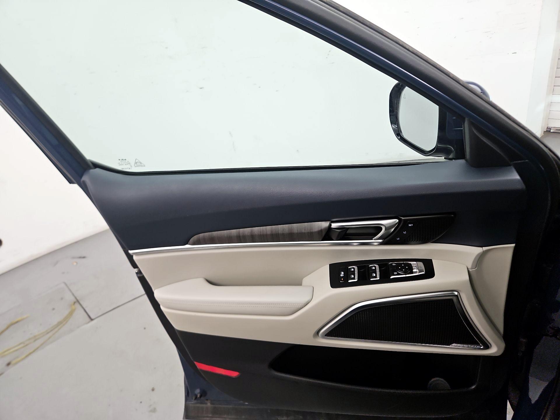 Thumbnail: 2023 Kia Telluride - 12