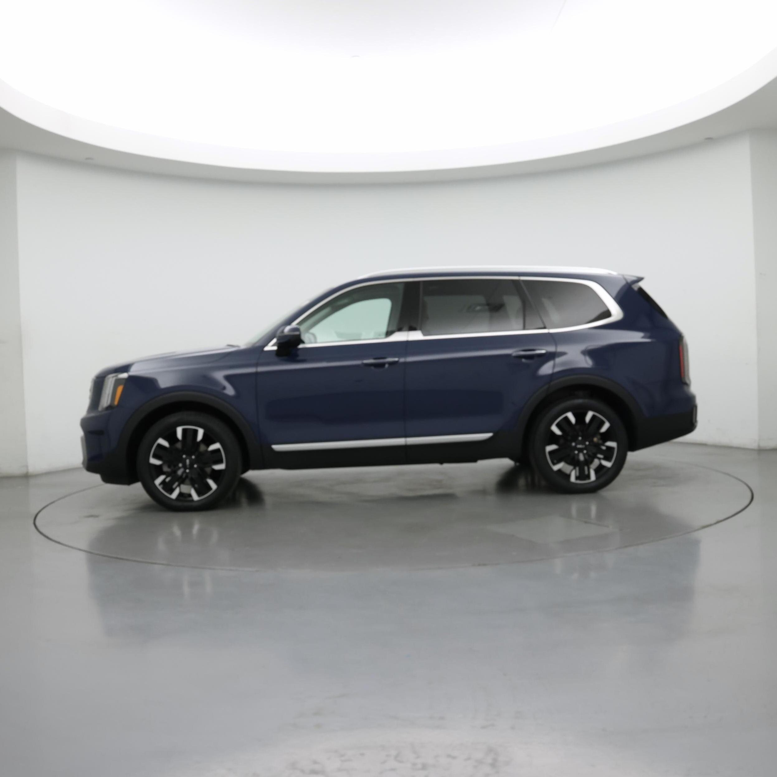 Thumbnail: 2023 Kia Telluride - 3