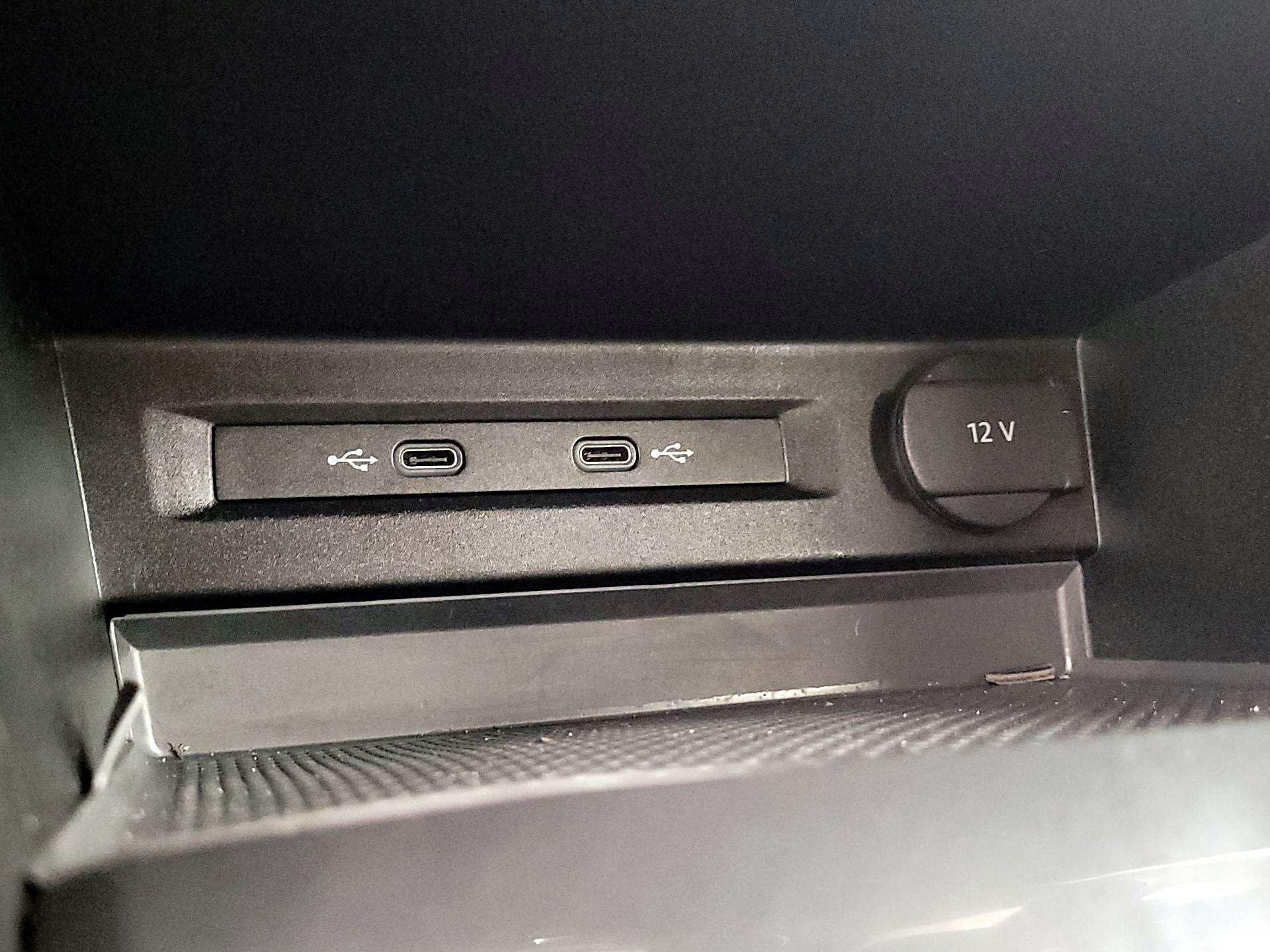 Thumbnail: 2020 Volkswagen Tiguan - 18