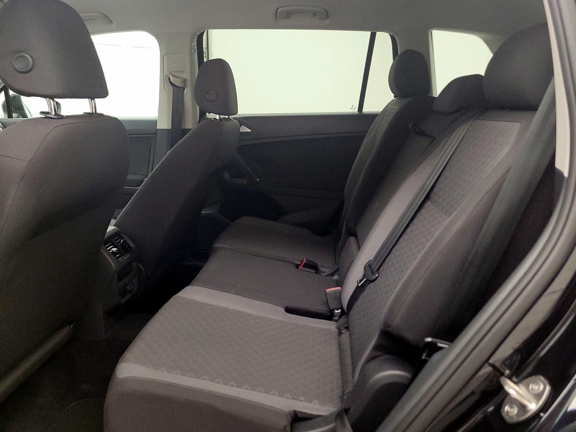 Thumbnail: 2020 Volkswagen Tiguan - 19