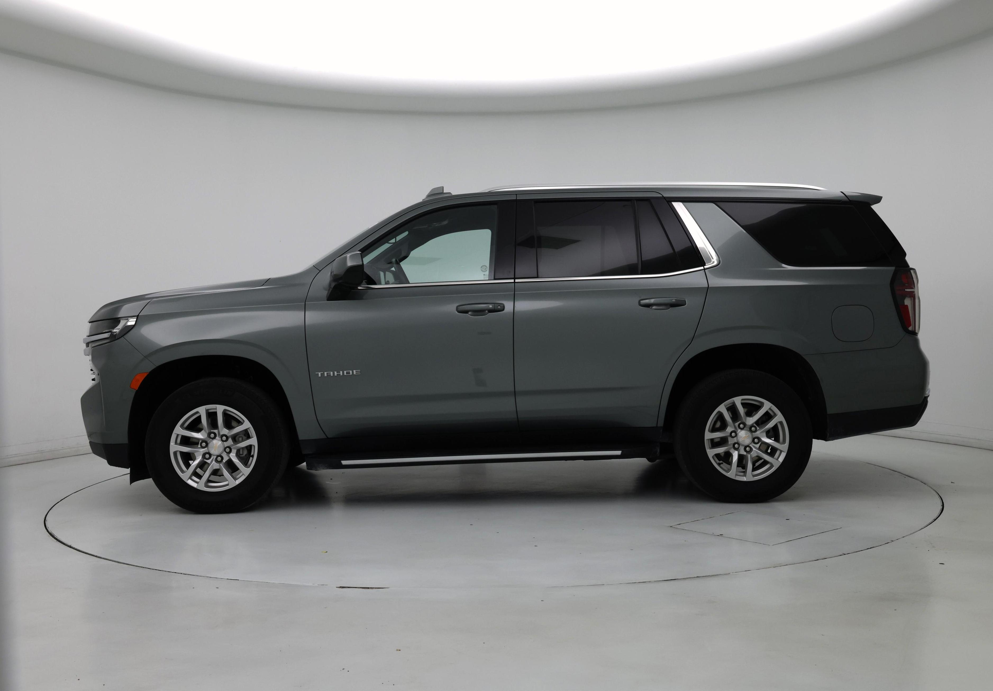 Thumbnail: 2024 Chevrolet Tahoe - 3