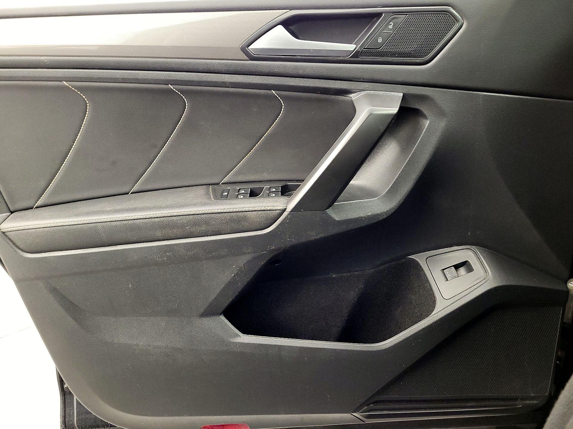 Thumbnail: 2022 Volkswagen Tiguan - 12