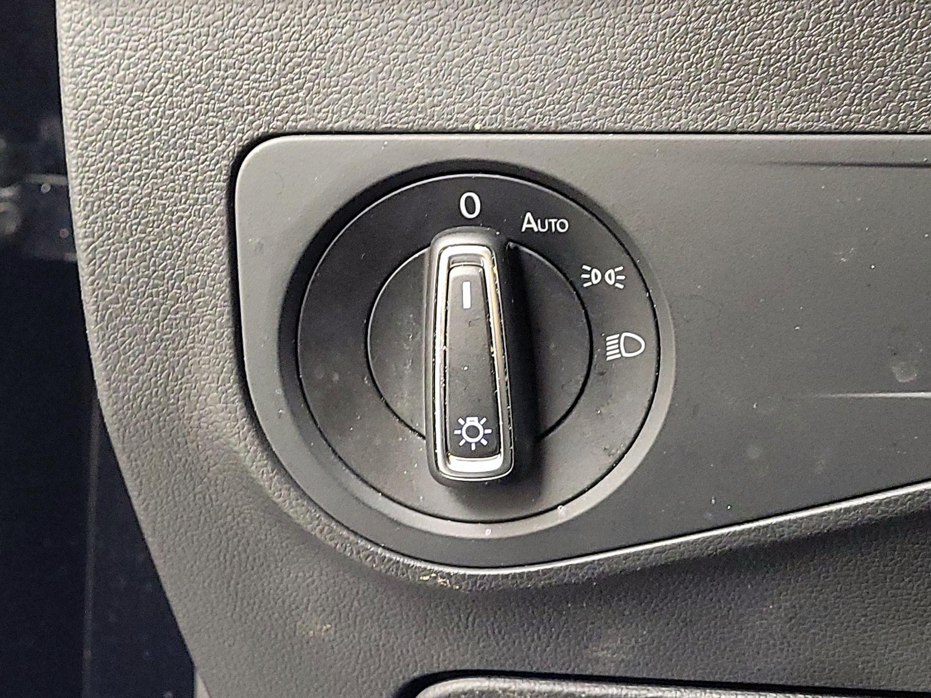 Thumbnail: 2022 Volkswagen Tiguan - 13